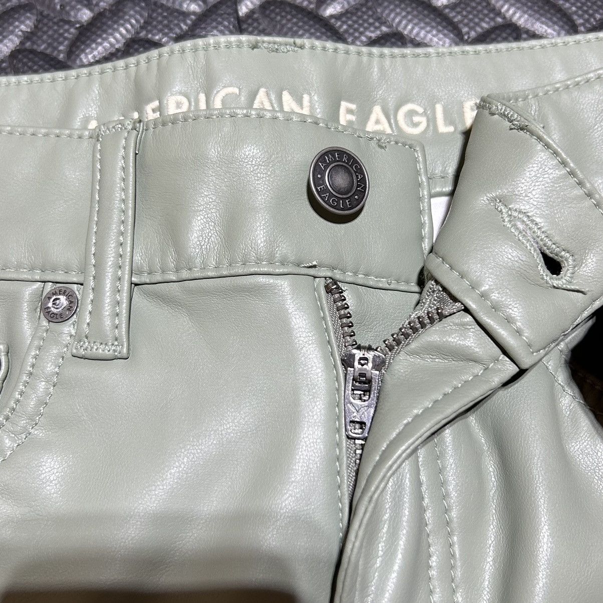 American Eagle Outfitters American Eagle Pants Vegan Leather High Rise Size 00 NEW Size 24" / US 00 / IT 34 - 4 Thumbnail