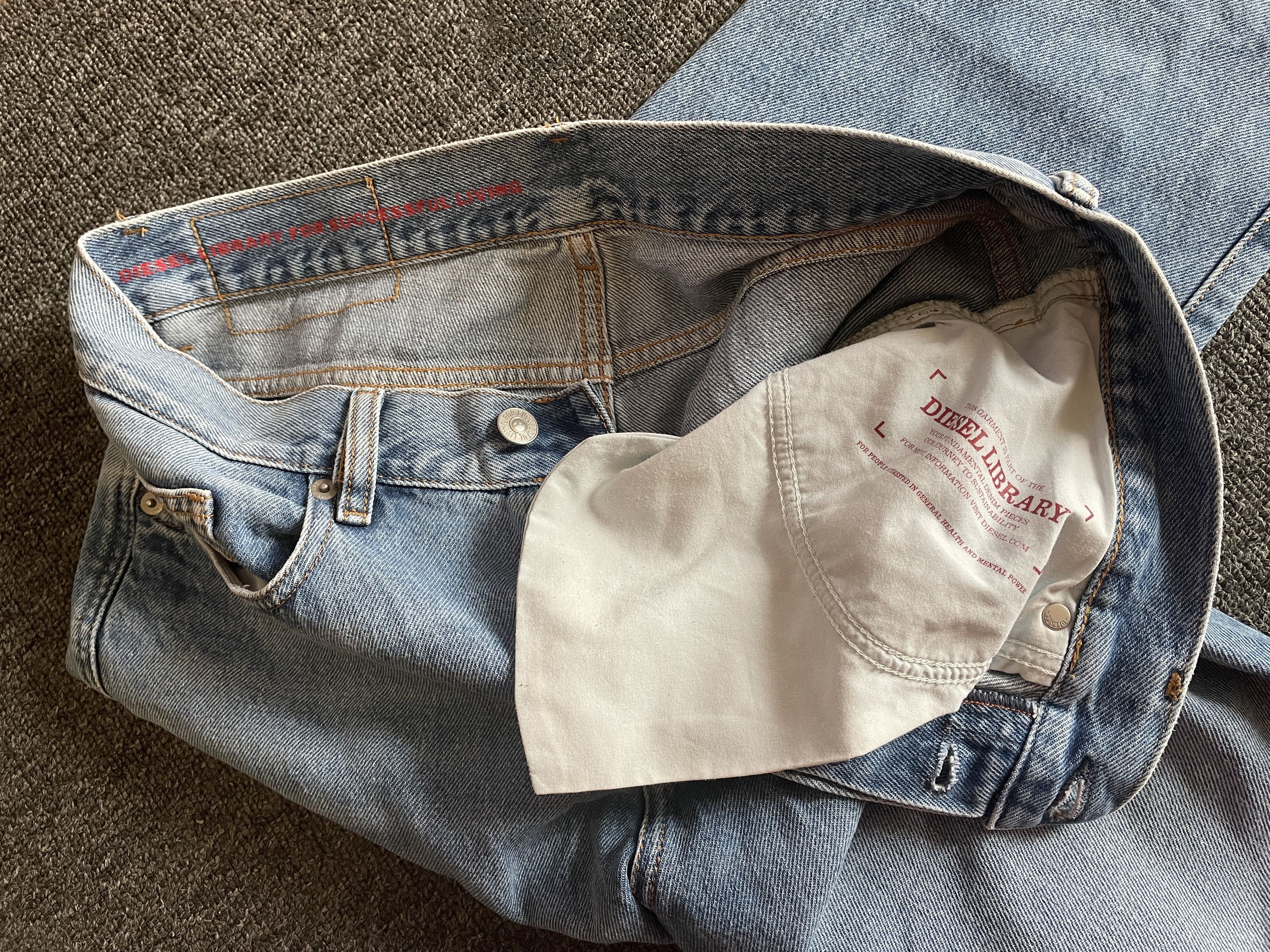 Diesel Diesel men's 2020 D-viker jeans size 30/30 Size US 30 / EU 46 - 6 Thumbnail