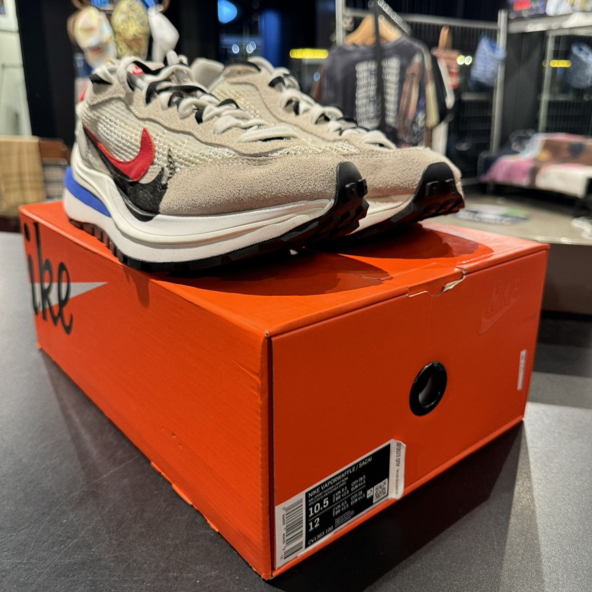 Nike × Sacai Nike Sacai Vaporwaffle Fuchsia Game Royal Size US 10.5 / EU 43-44 - 4 Thumbnail
