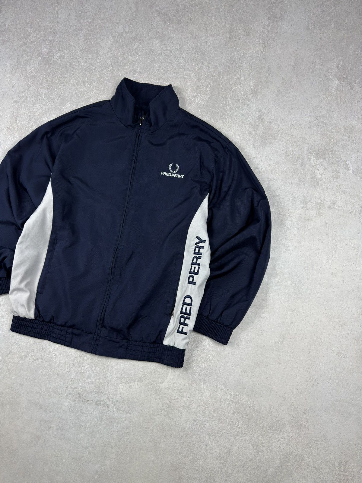 Fred Perry Vintage Fred Perry Regular Size Tracksuits Nylon Jacket Size US L / EU 52-54 / 3 - 3 Thumbnail