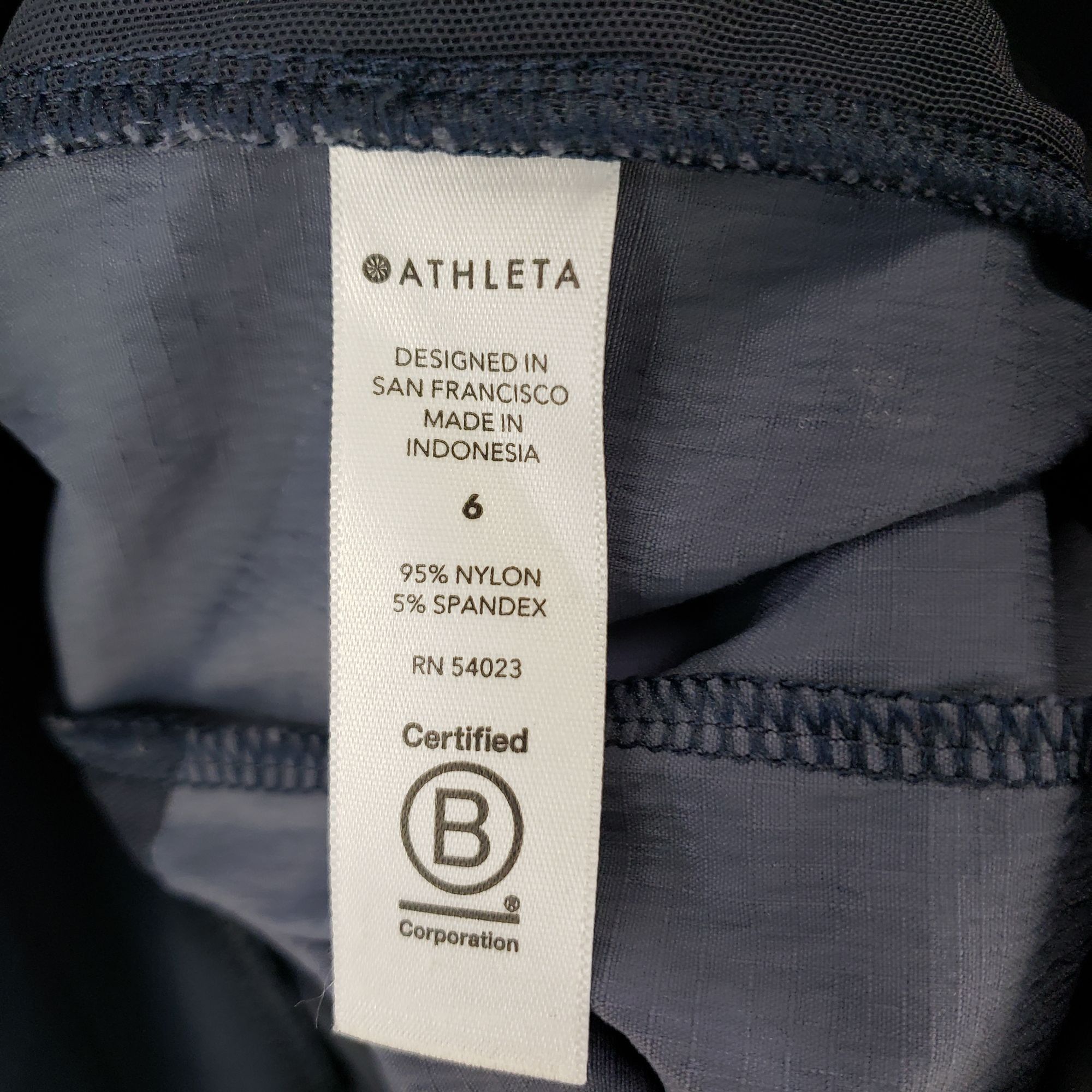 Athleta Athleta Trekkie North Printed Crop 23" Joggers Size 6 Size 28" / US 6 / IT 42 - 12 Thumbnail
