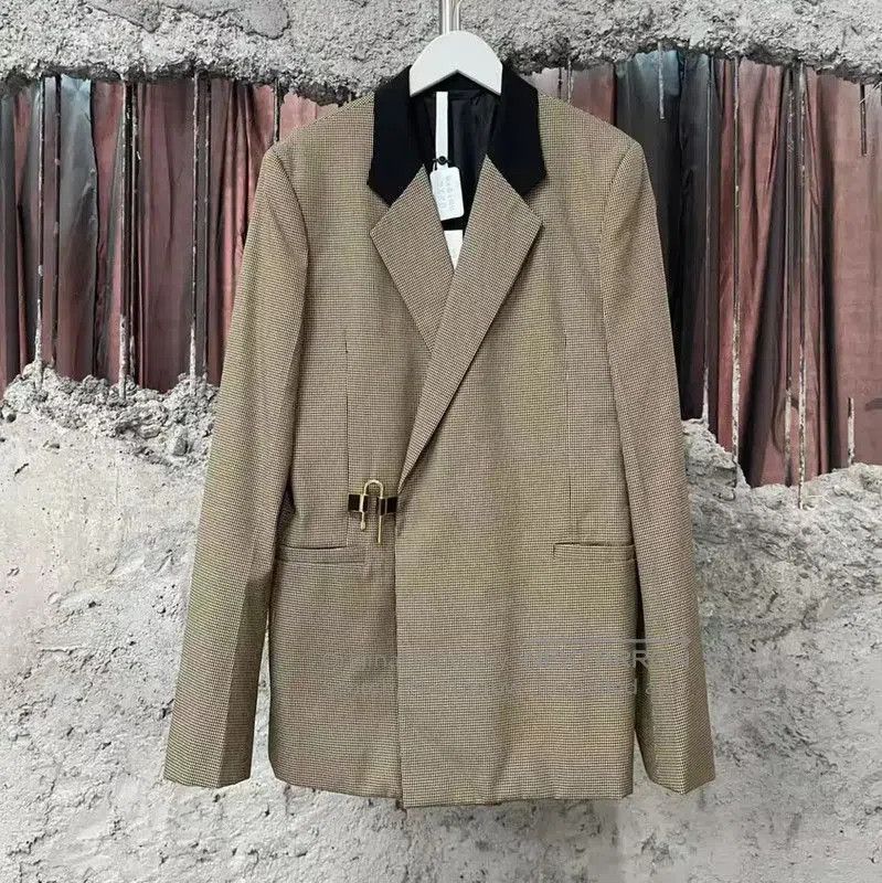 Givenchy Givenchy Beige Long Sleeve Outerwear for Men . Size US M / EU 48-50 / 2 - 1 Thumbnail
