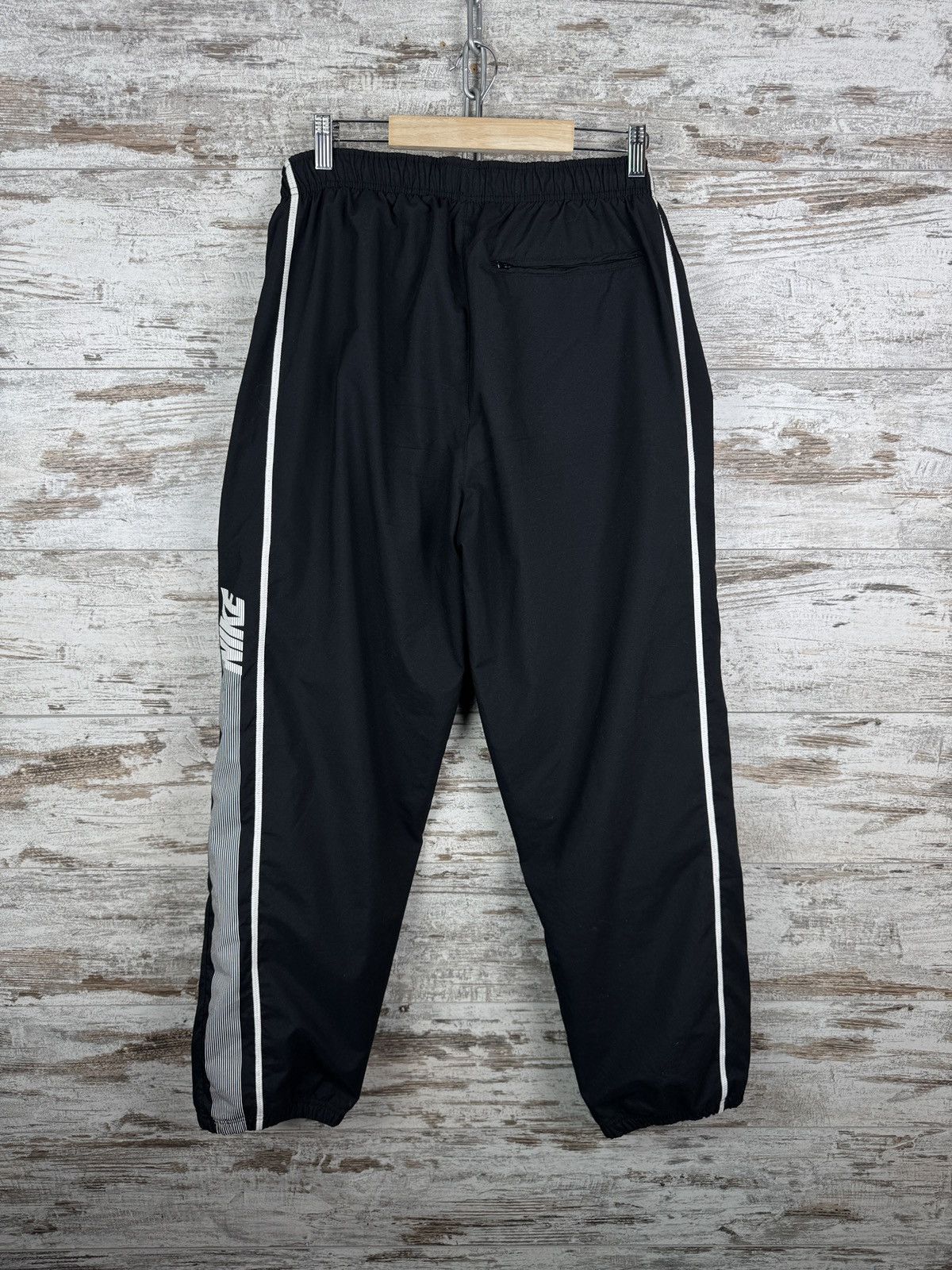 Nike × Vintage Mens Vintage Nike swoosh black sweatpants nylon pants y2k Size US 32 / EU 48 - 8 Thumbnail
