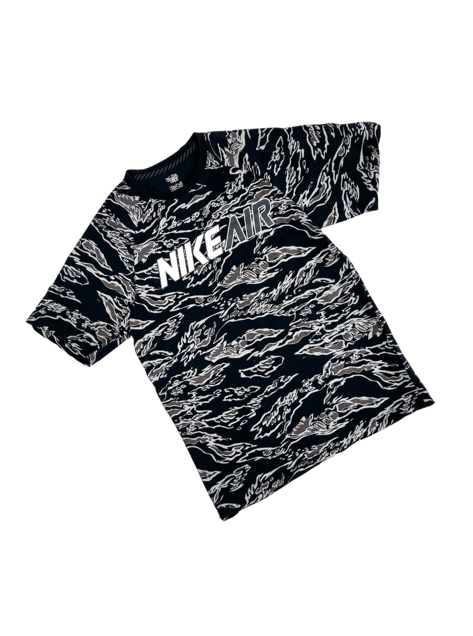 Nike × Vintage Vintage Nike Camo T-shirt Size US S / EU 44-46 / 1 - 2 Thumbnail