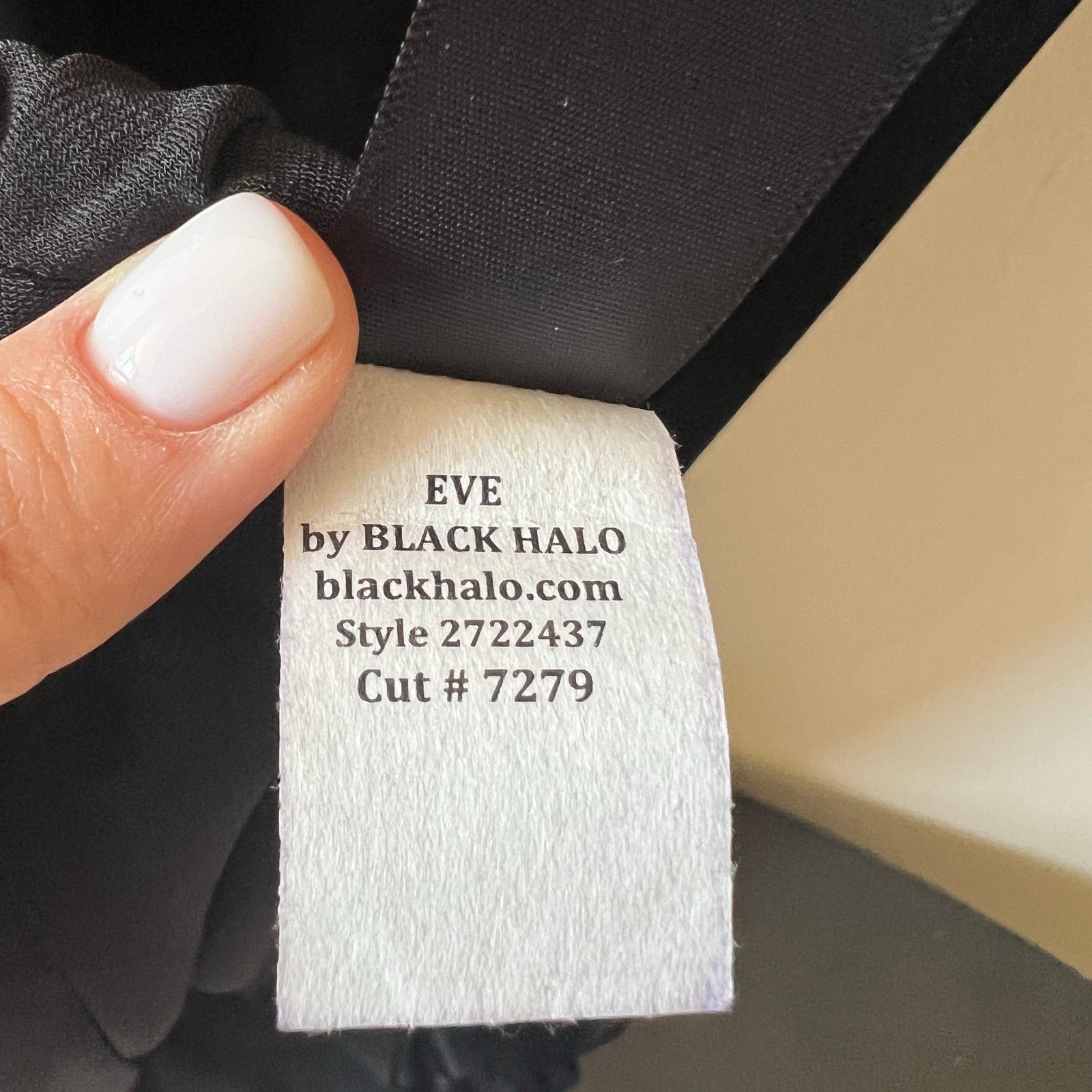 Black Halo Black Halo Ryland Gown black maxi dress size 2 C8 Size XS / US 0-2 / IT 36-38 - 6 Thumbnail