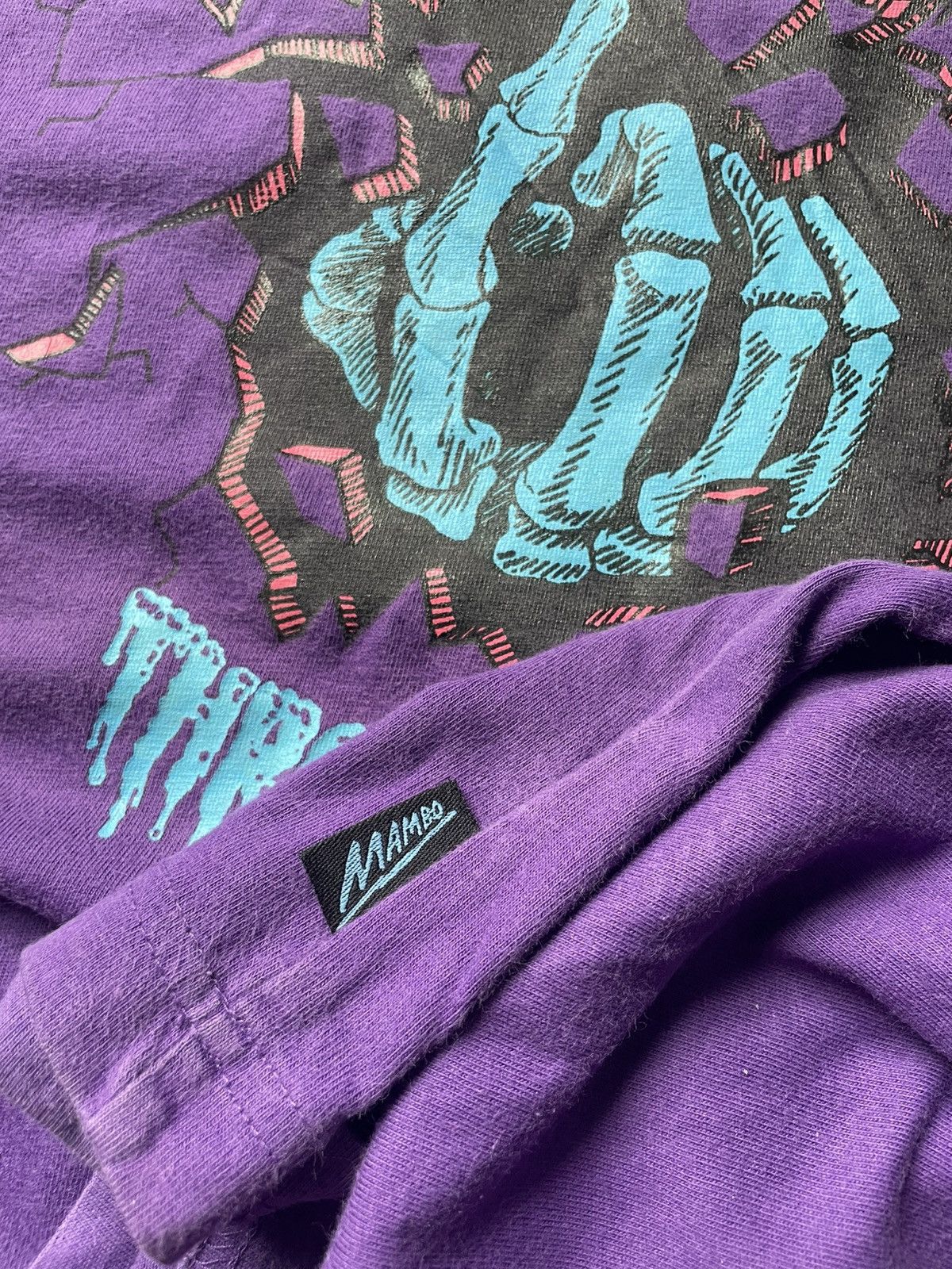 Mambo Mambo Hand Breaking Through A Wall Tee Size US L / EU 52-54 / 3 - 5 Thumbnail