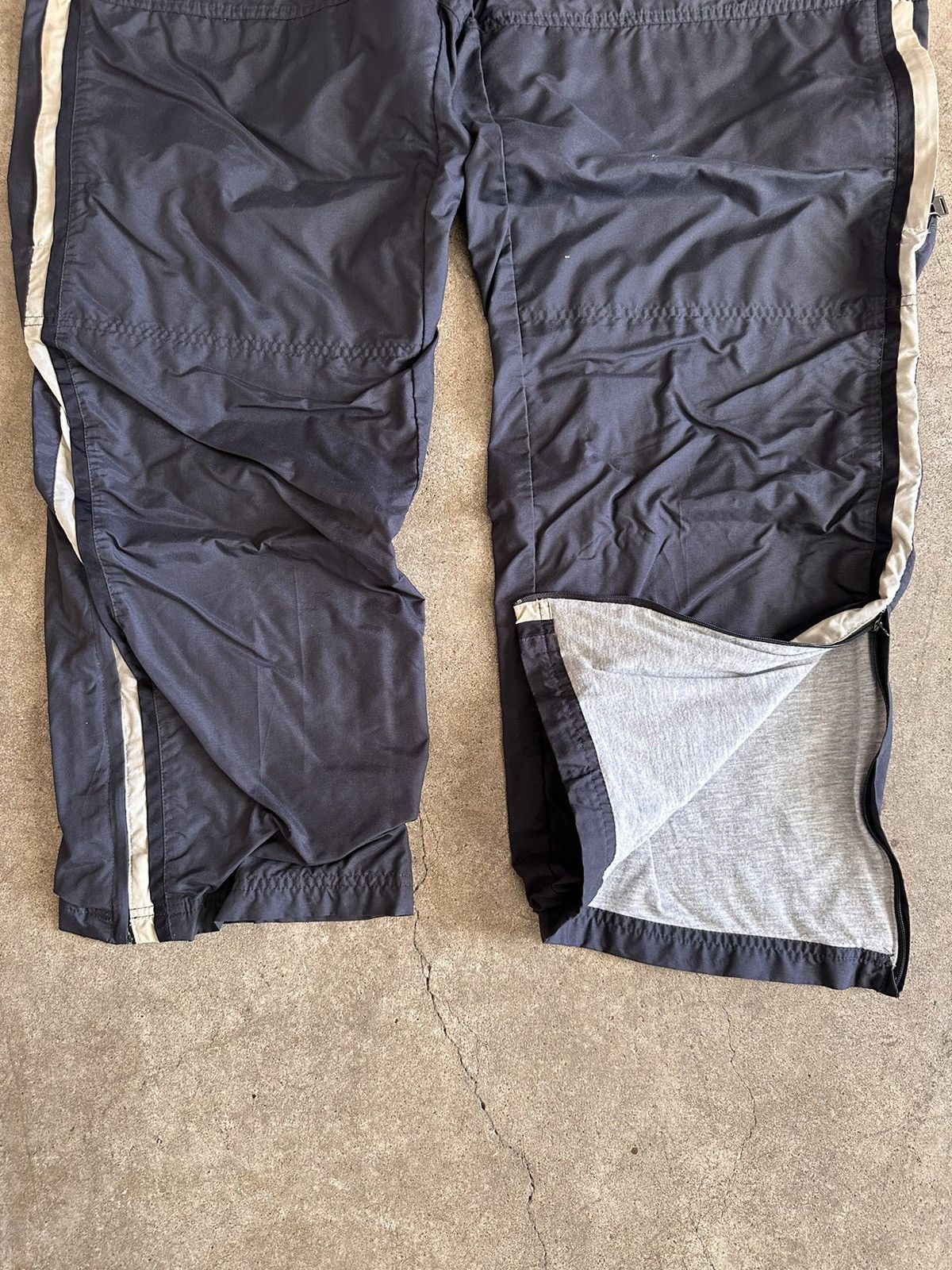 Nike × Vintage Y2K Black Lined Nike Joggers Size US 40 / EU 56 - 5 Thumbnail