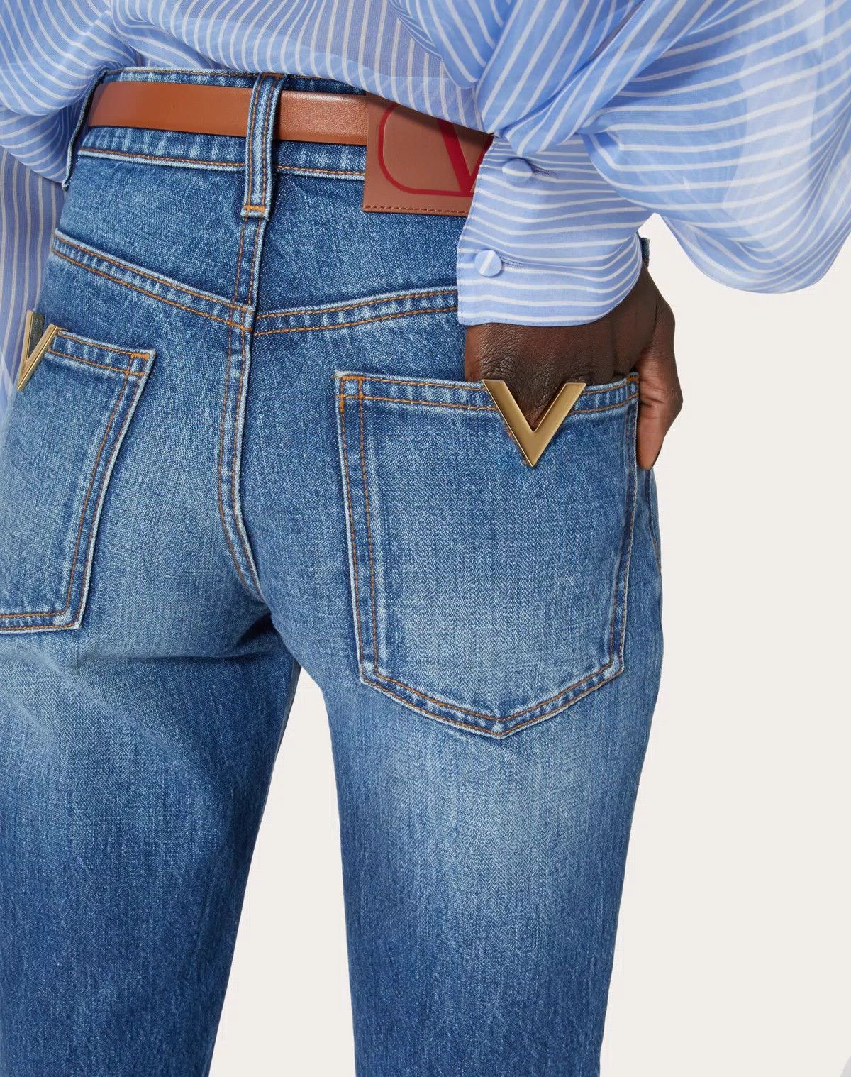Valentino o1s1wg110625 Denim Trousers in Denim Blue Size 24" / US 00 / IT 34 - 6 Thumbnail