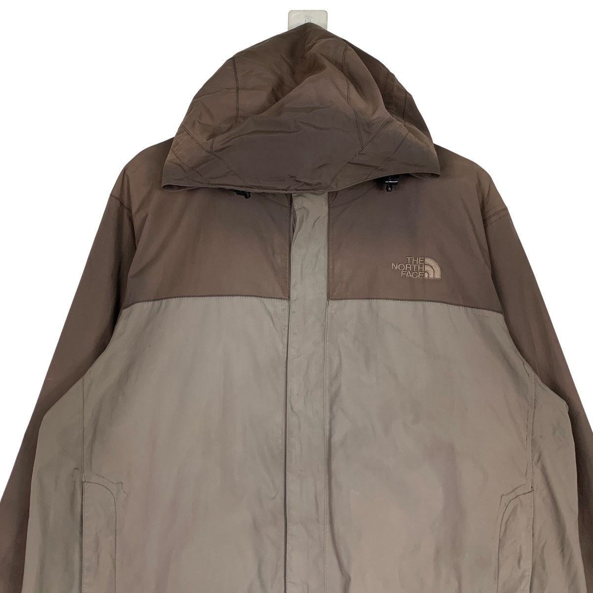 The North Face THE NORTH FACE Colorblock Hoodie Jacket #0400-C18 Size US L / EU 52-54 / 3 - 2 Thumbnail