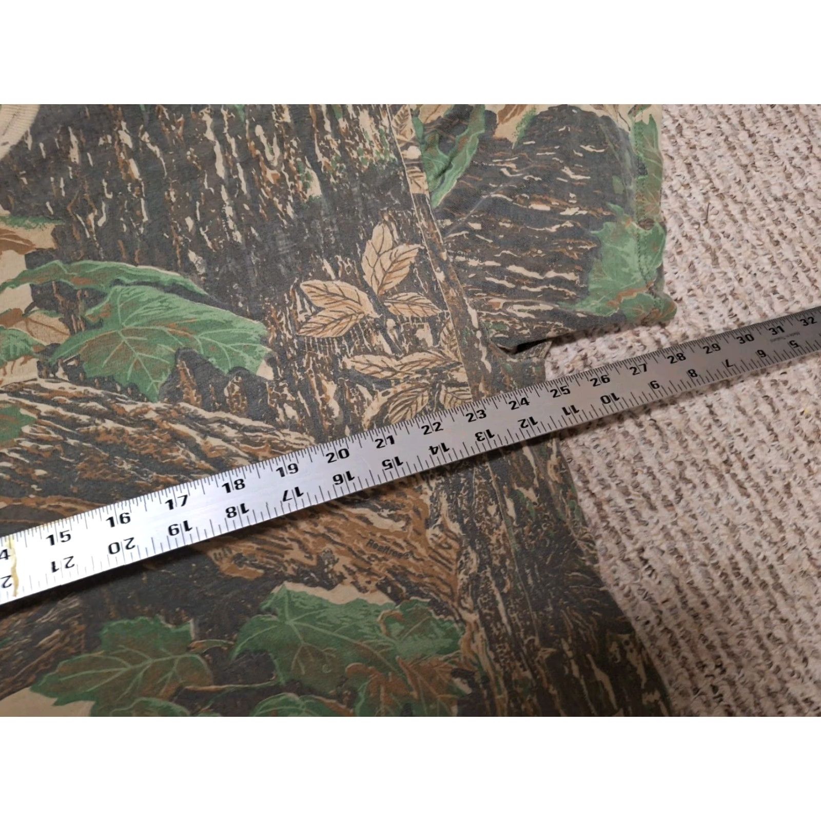 Jerzees VINTAGE Jerzees Outdoors T-Shirt XL Realtree Camo Camouflage Shirt Men USA 90s 1990s Size US XL / EU 56 / 4 - 3 Thumbnail