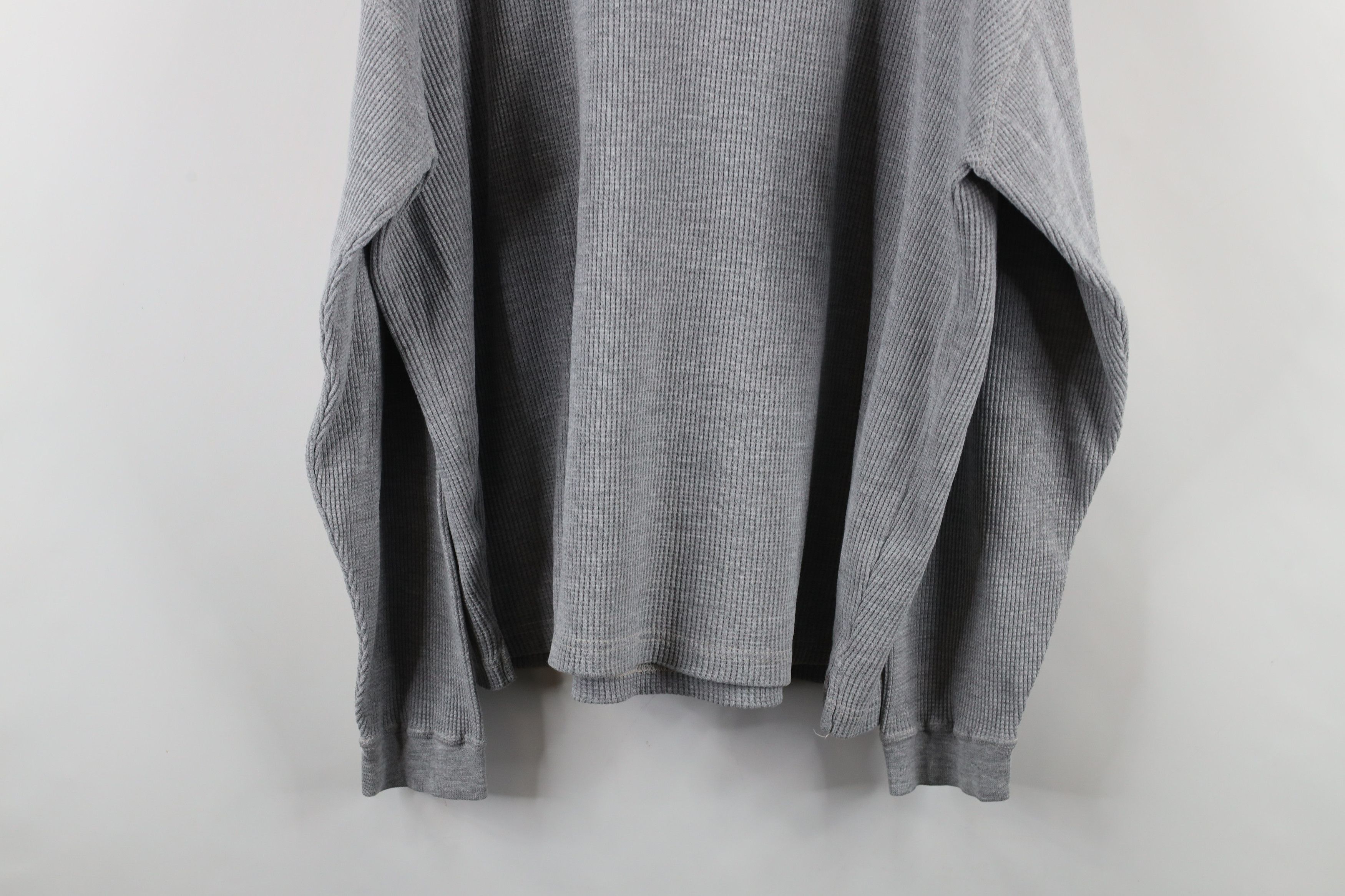 Vintage Vintage 90s Streetwear Waffle Knit Henley T-Shirt Gray Size US L / EU 52-54 / 3 - 10 Thumbnail