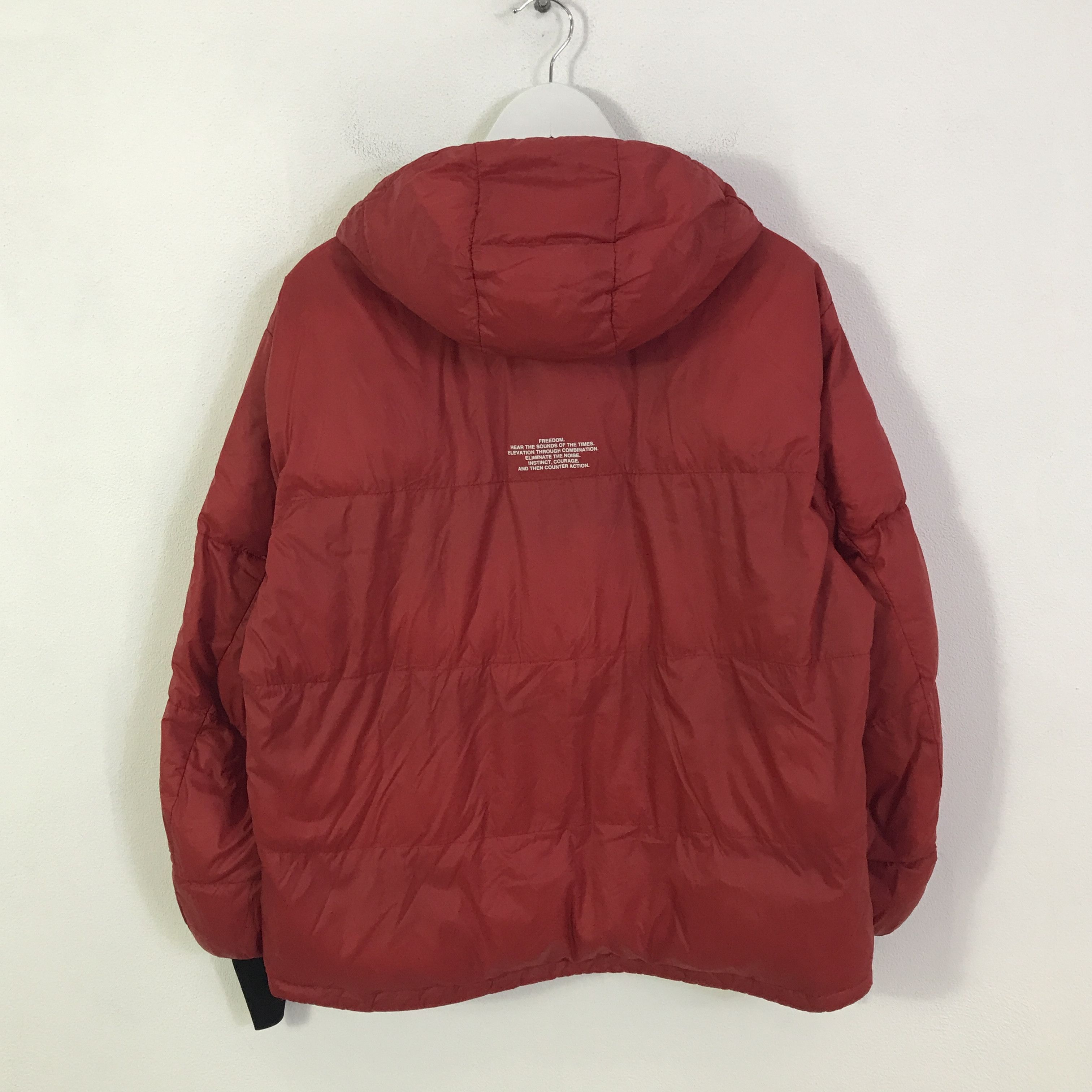 GU × Undercover gu x undercover puffer jacket K116B19 Size US S / EU 44-46 / 1 - 3 Thumbnail