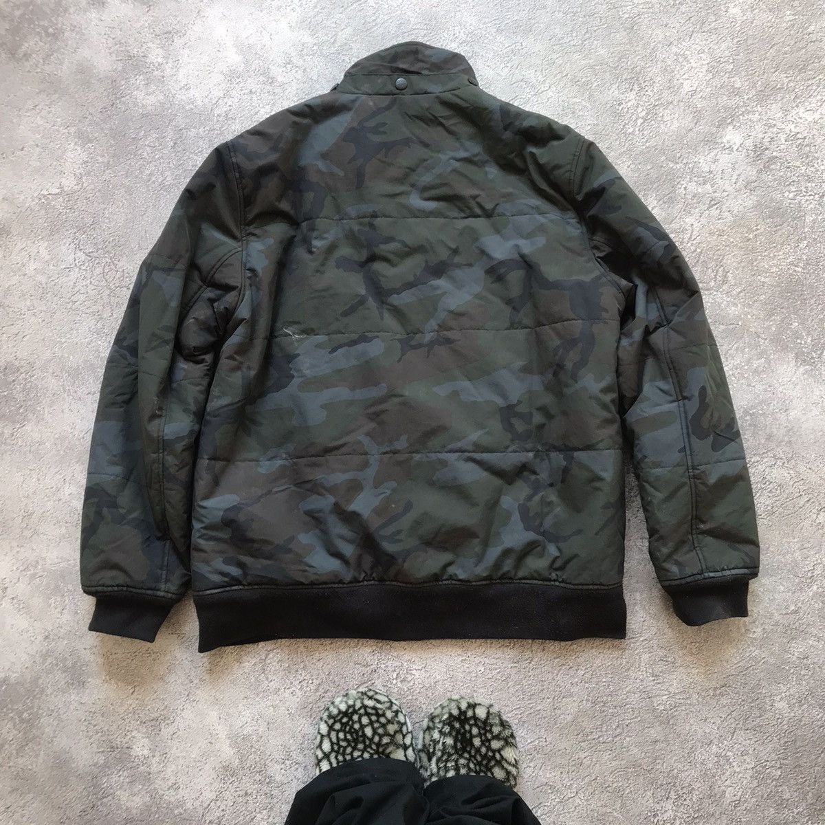 Vintage Vintage Carhartt Camo Quilted Jacket Streetwear Y2K Boxy XXL Size US XXL / EU 58 / 5 - 11 Thumbnail