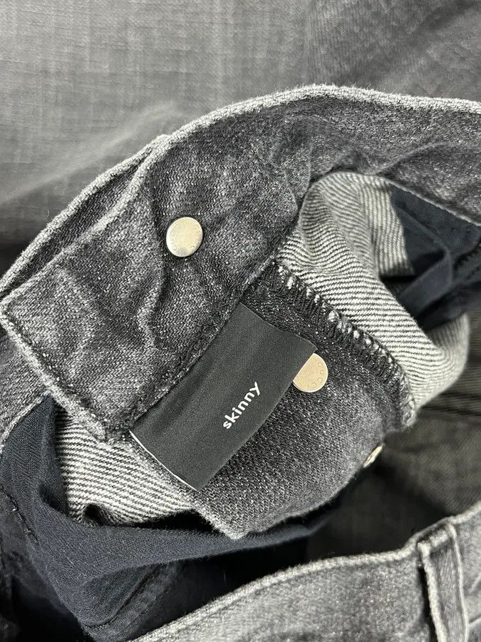 Gucci 2010s Gucci Grey Denim Straight-Leg Jeans Size US 33 - 12 Thumbnail