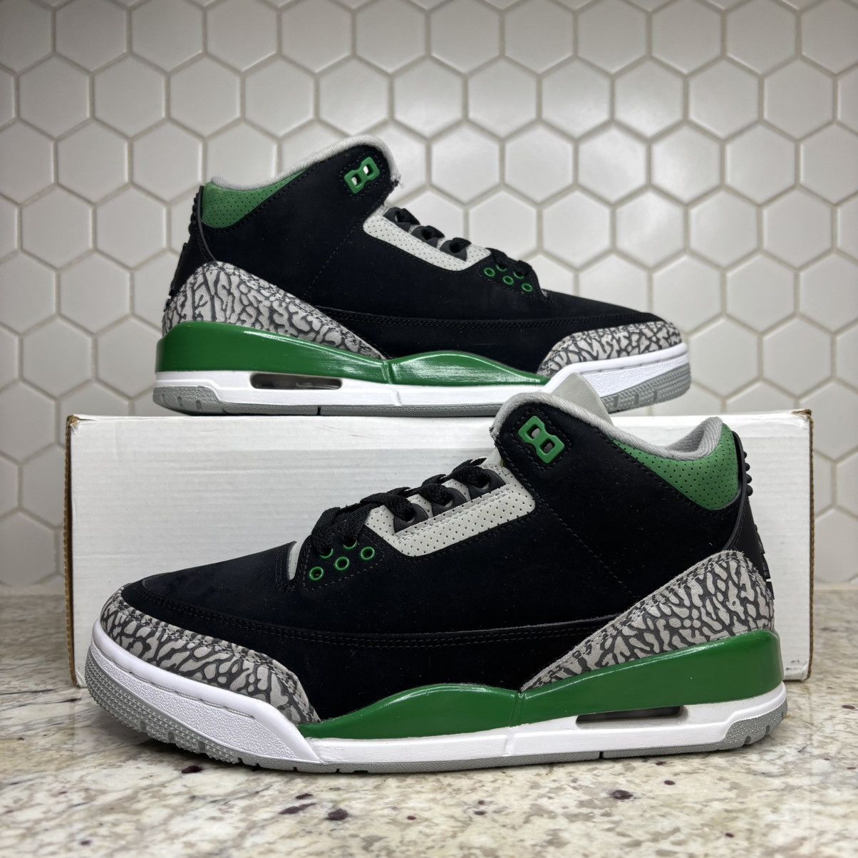 Jordan Brand Size 8 - Jordan 3 Retro Pine Green CLEAN No Box Size US 8 / EU 41 - 1 Thumbnail