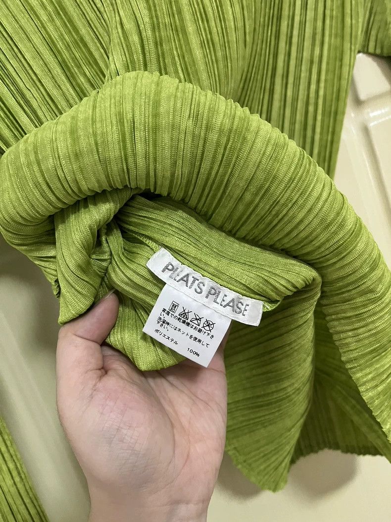 Issey Miyake issey miyake Grass green pleated coat 2506-Nextarrow Size S / US 4 / IT 40 - 4 Thumbnail