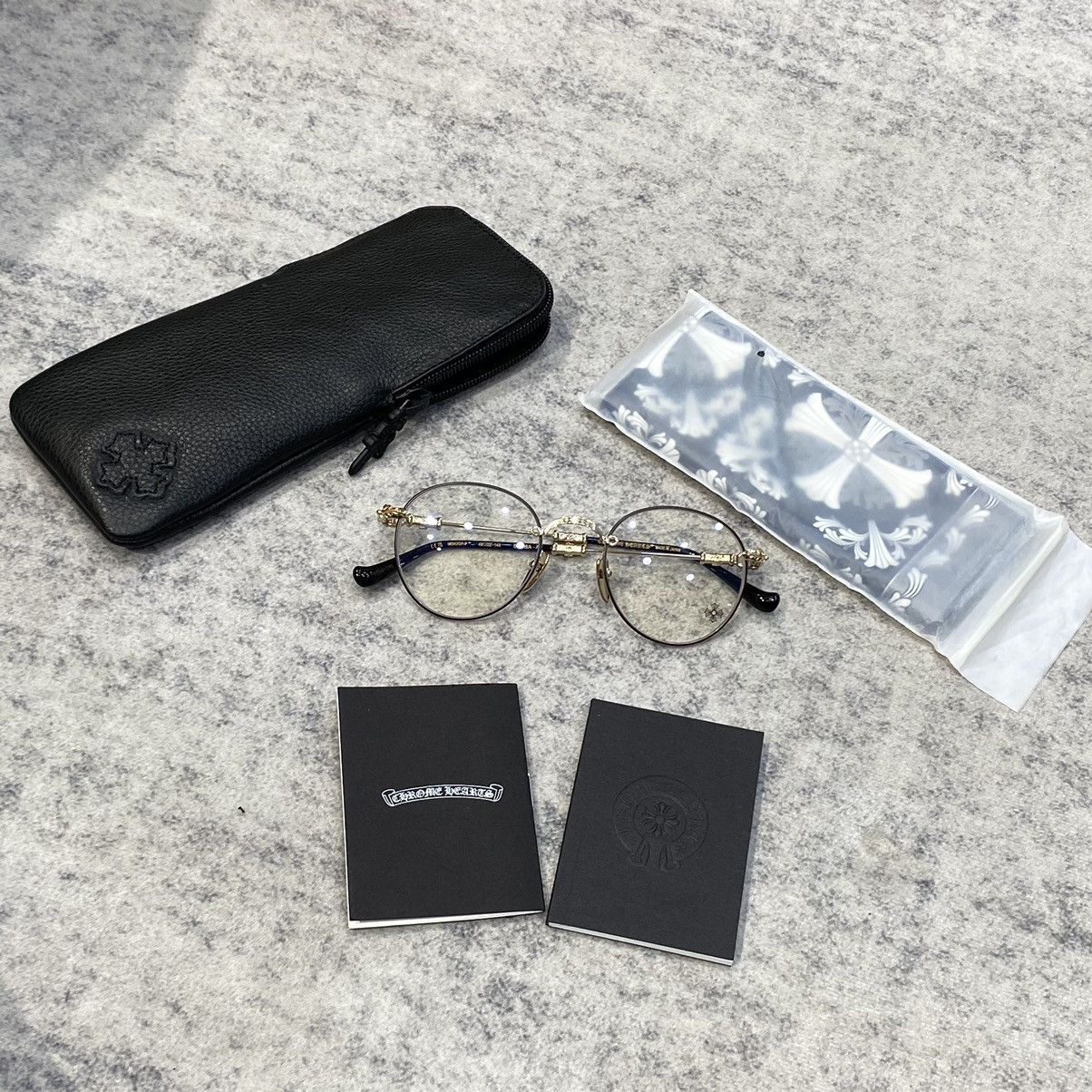 Chrome Hearts CHROME HEARTS BUBBA MATTE BLACK/GOLD PLATED-PLASTIC Size ONE SIZE - 13 Thumbnail