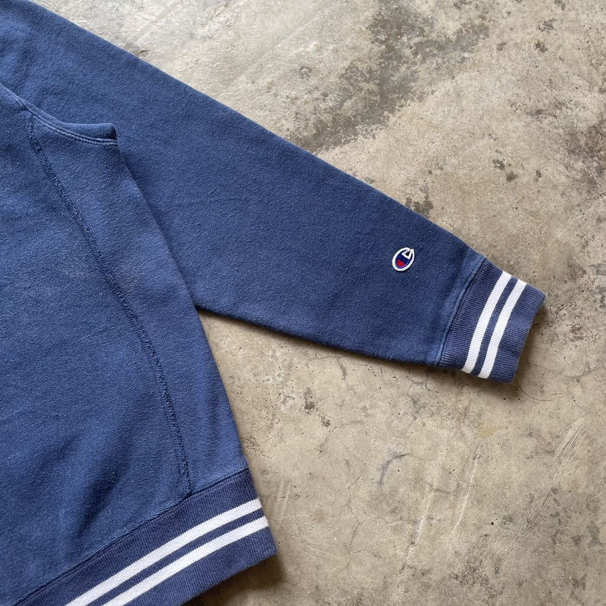 Champion × Vintage 🔥🔥Vintage Champion Reverse Weave Plain Sun Faded Sweatshirts Size US S / EU 44-46 / 1 - 5 Thumbnail