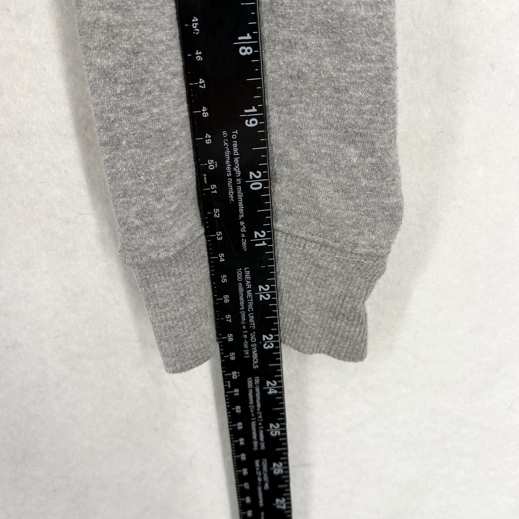 Logo 7 VINTAGE? No — (skip) Buc-ee's Hoodie Mens Medium Gray Fleece Pullover Sweatshirt Beaver Logo Graphic Size US M / EU 48-50 / 2 - 6 Thumbnail