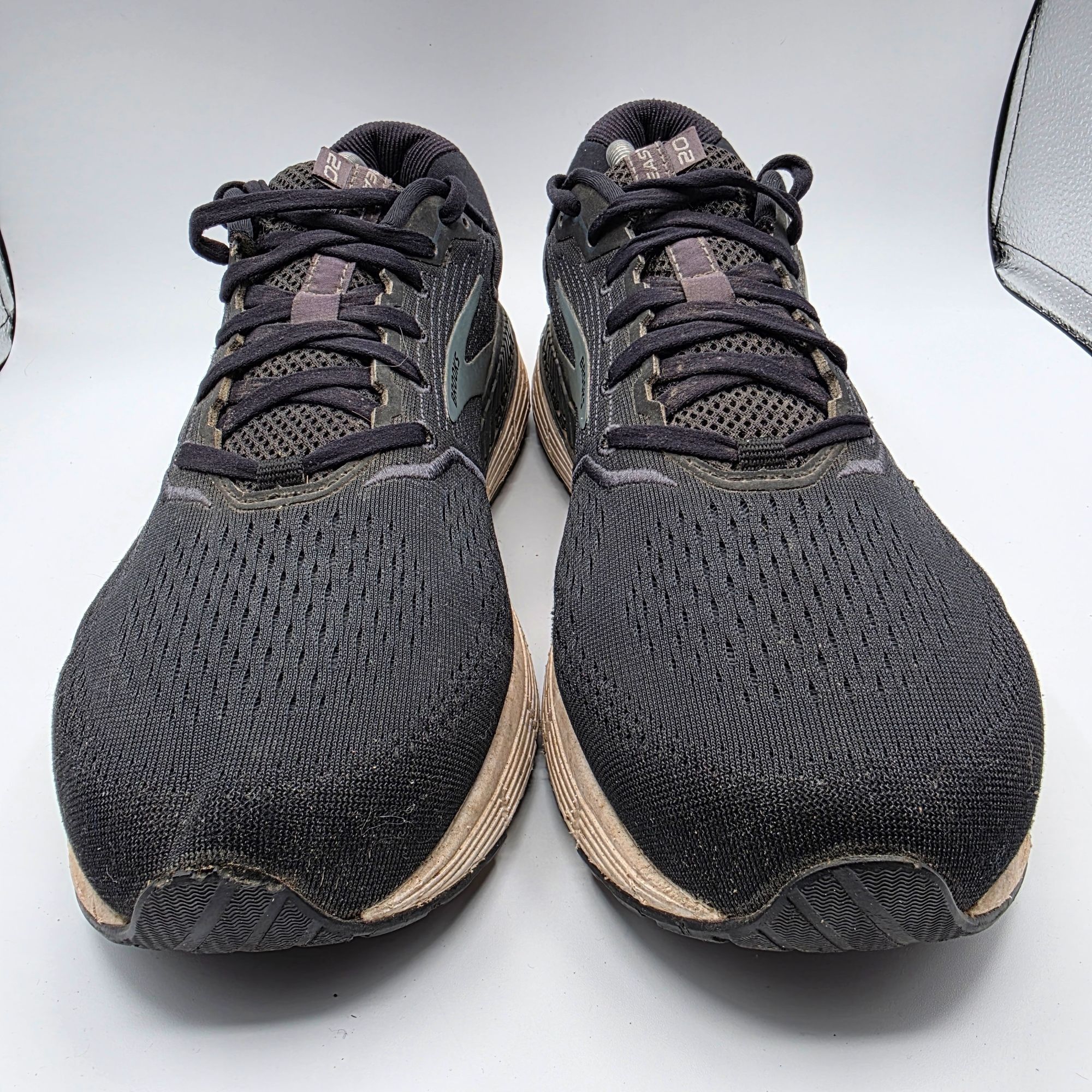 Brooks Brooks Beast 20 Mens Size 12.5 Black Athletic Shoes Walking Size US 12.5 / EU 45-46 - 2 Thumbnail