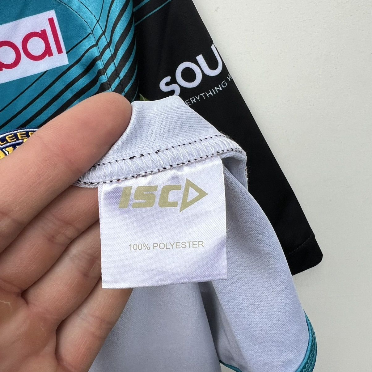 Other Leeds Rhinos Jersey Rugby Shirt ISC Size US L / EU 52-54 / 3 - 6 Thumbnail