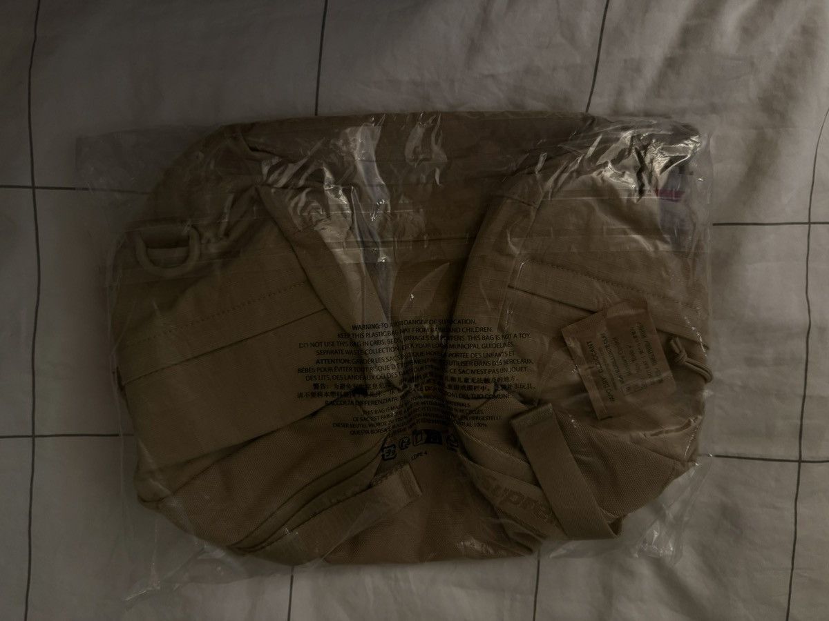 Supreme Supreme Utility Bag Tan Box Logo Water Resistant SS26 Size ONE SIZE - 6 Thumbnail