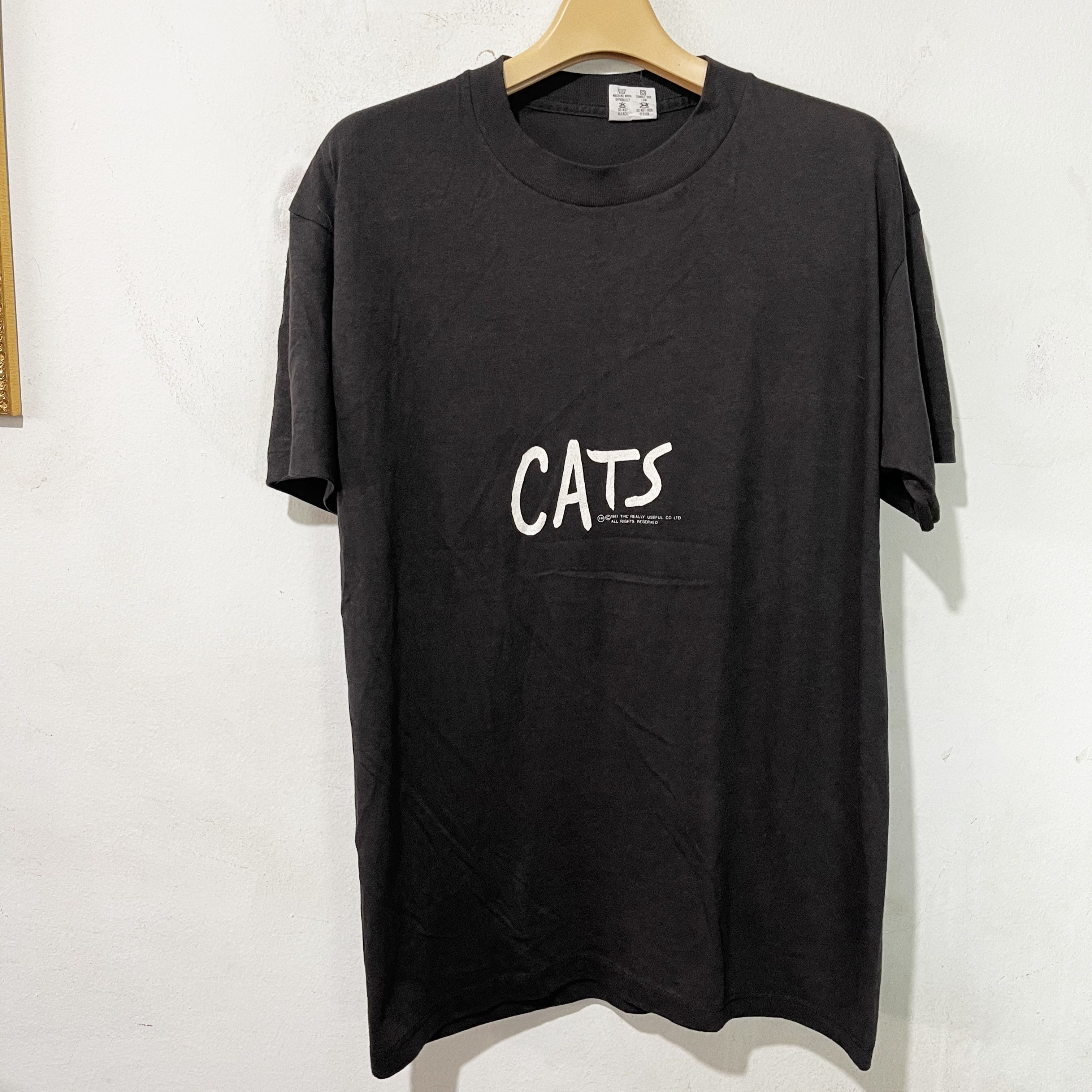 Vintage Vintage 1981 Cats Andrew Lloyd Webber Shirt Size US M / EU 48-50 / 2 - 2 Thumbnail