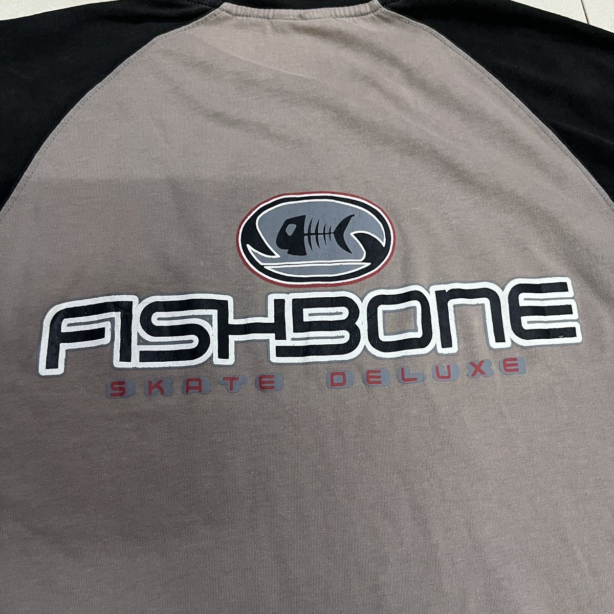 Vintage Vintage Fishbone Skateboard T Shirt Size US S / EU 44-46 / 1 - 2 Thumbnail