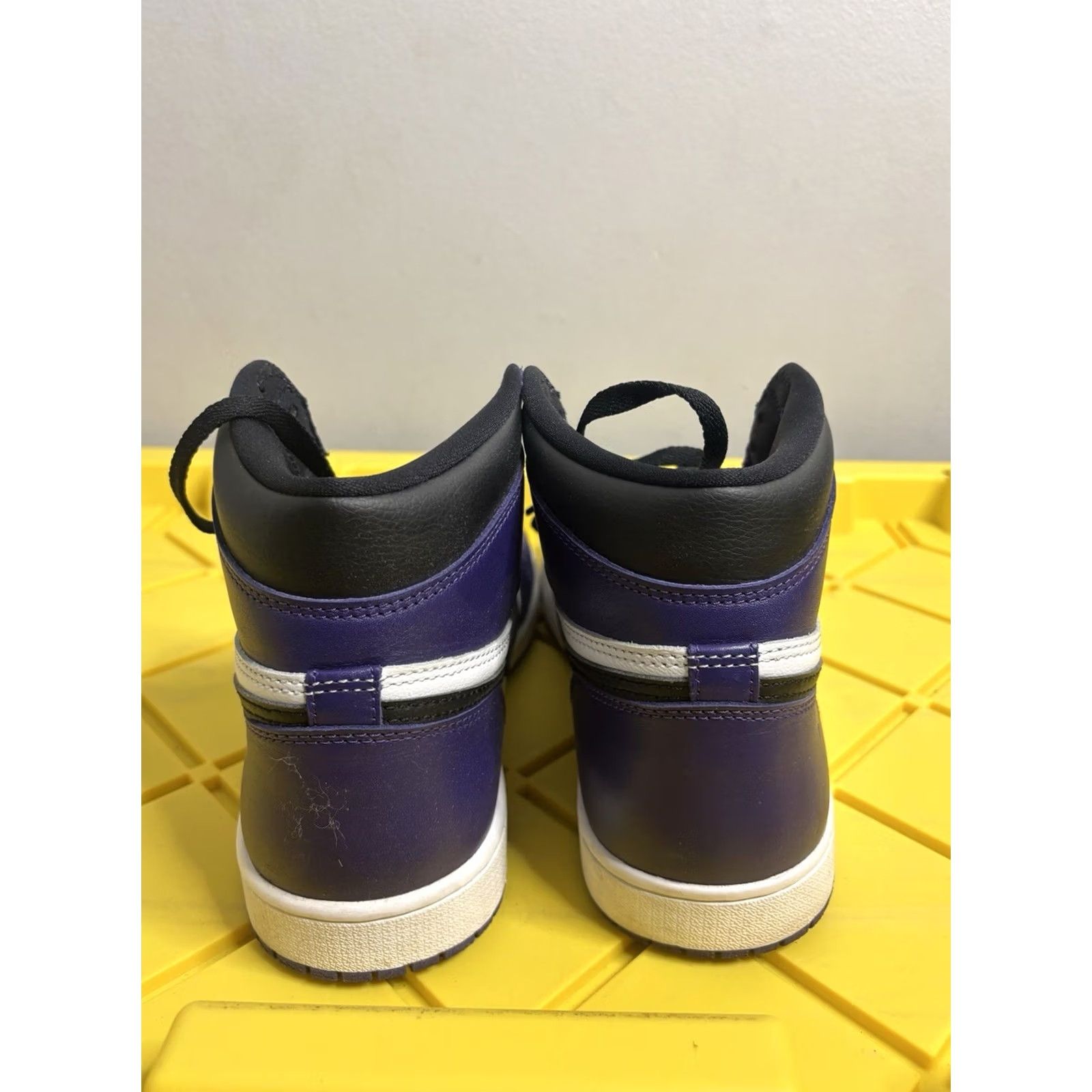 Jordan Brand AIR JORDAN 1 RETRO HIGH OG COURT PURPLE SIZE 11 Mens Sneaker Court Purple/White/Black 555088-500 Nike Size US 11 / EU 44 - 4 Thumbnail