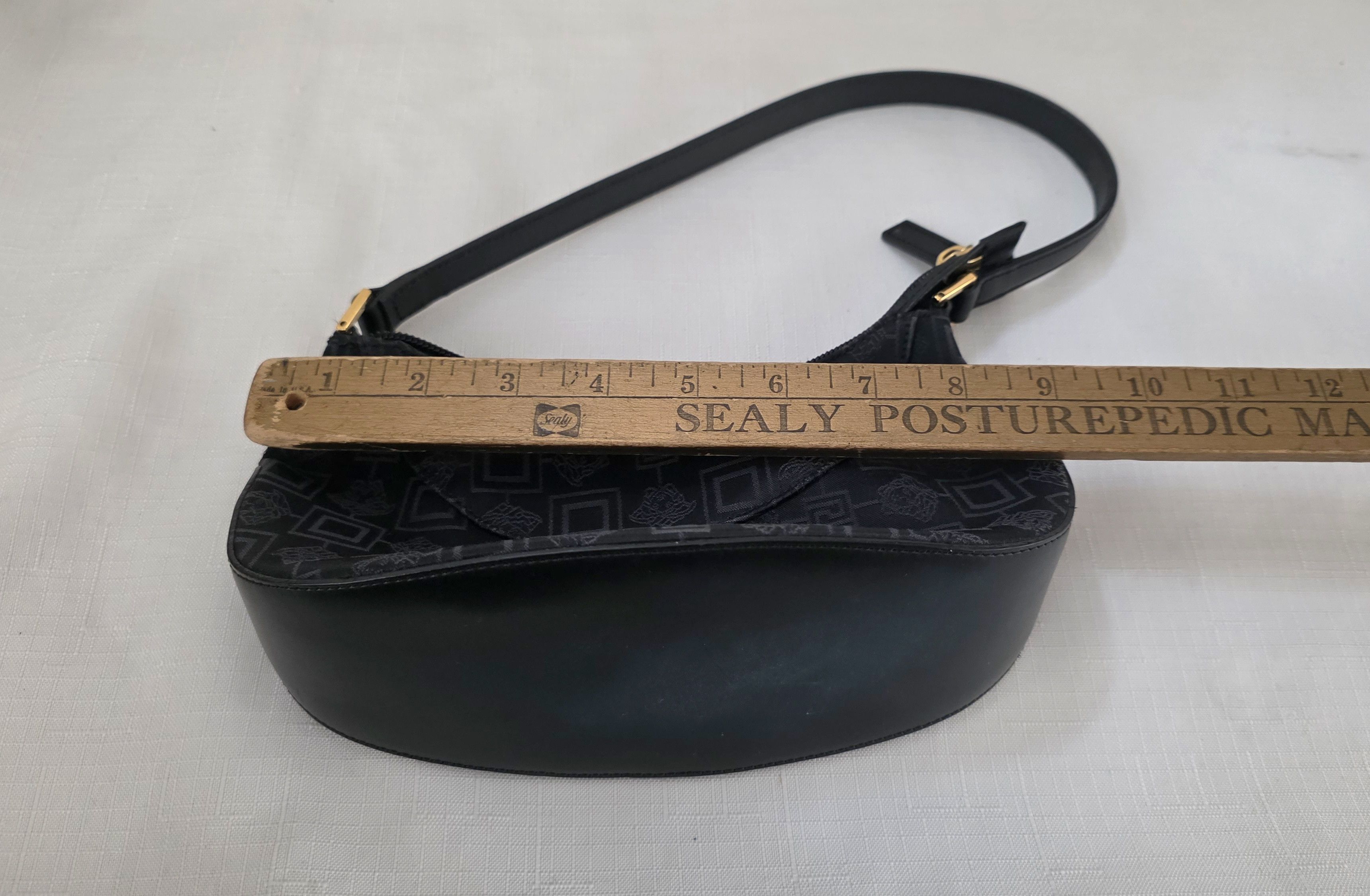 Versace Versace Vintage Canvas Medusa All Over Print Shoulder bag Size ONE SIZE - 11 Thumbnail