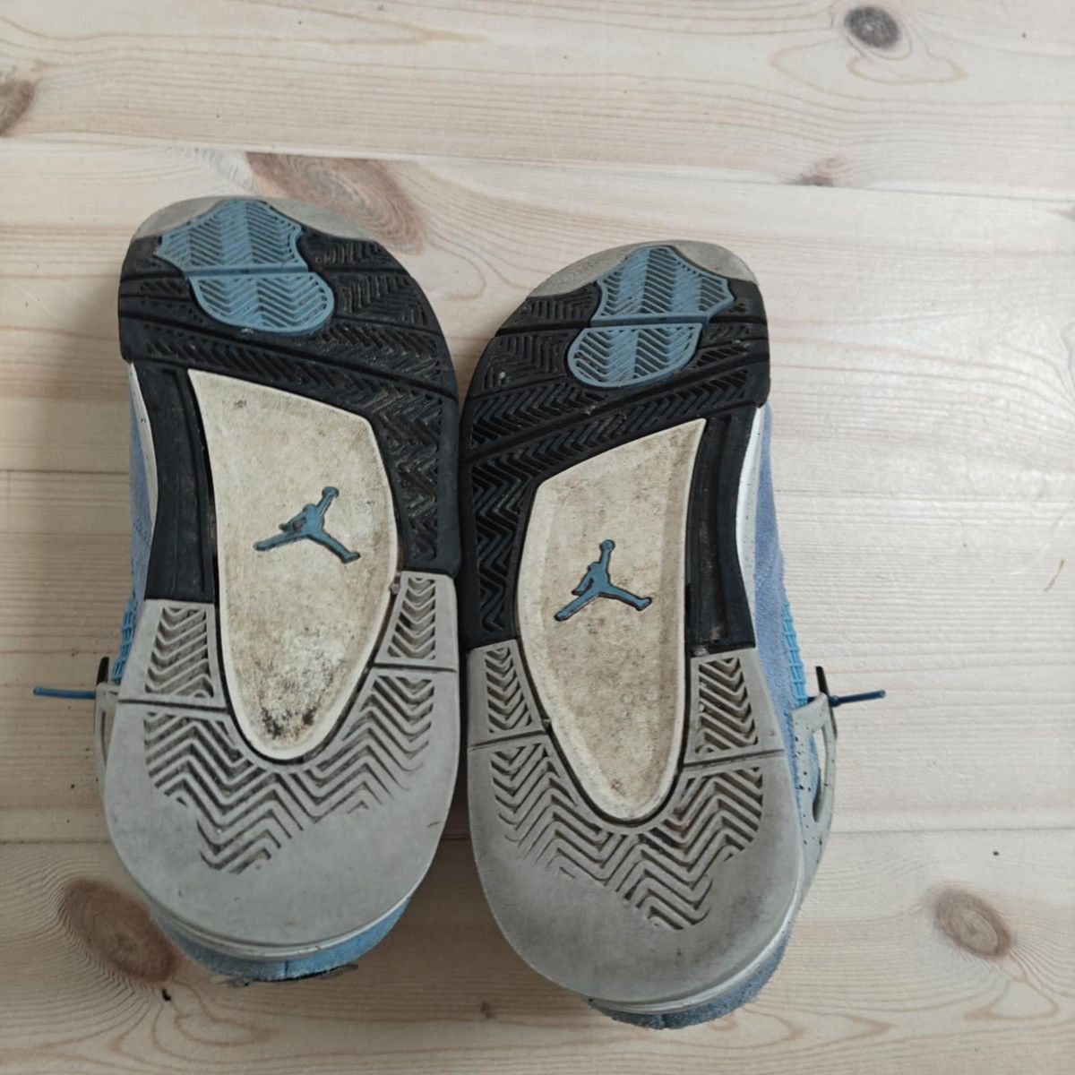 Jordan Brand × Nike Jordan 4 university blue Size US 8 / EU 41 - 10 Thumbnail