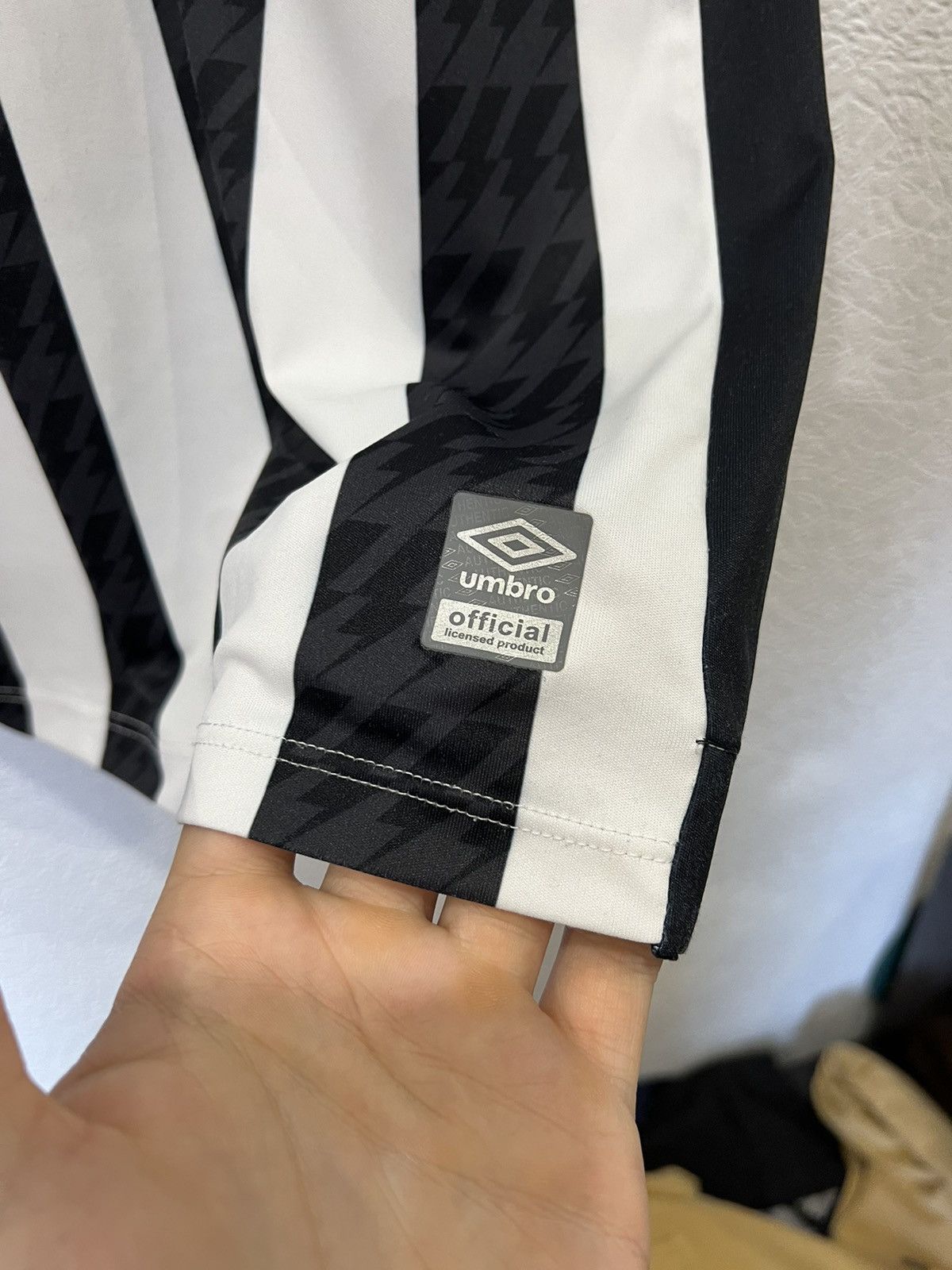 Umbro Umbro Santos 2021 Away Kit Soccer Jersey Football Size US XL / EU 56 / 4 - 5 Thumbnail