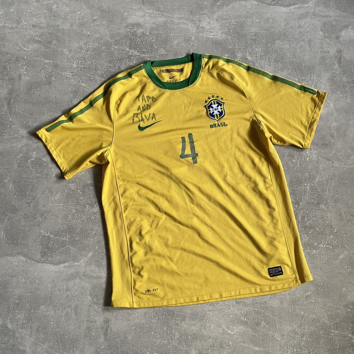 Nike NIKE BRASIL JERSEY 4 DAVID LUIZ FOOTBALL TEE SHIRT BRASIL Size US L / EU 52-54 / 3 - 1 Thumbnail