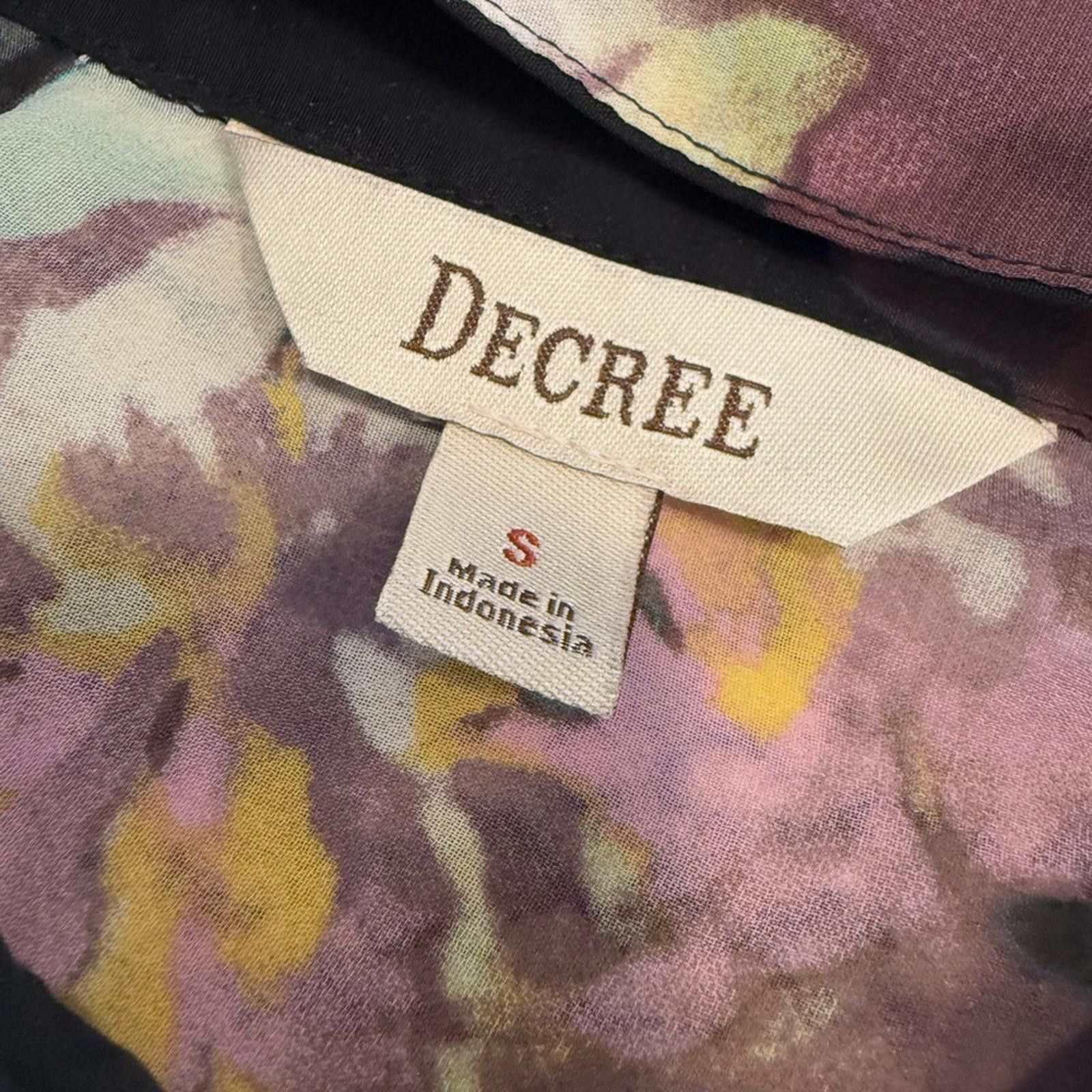 Decree Decree semi sheer colorful floral button up top blouse SZ SM Size S / US 4 / IT 40 - 6 Thumbnail