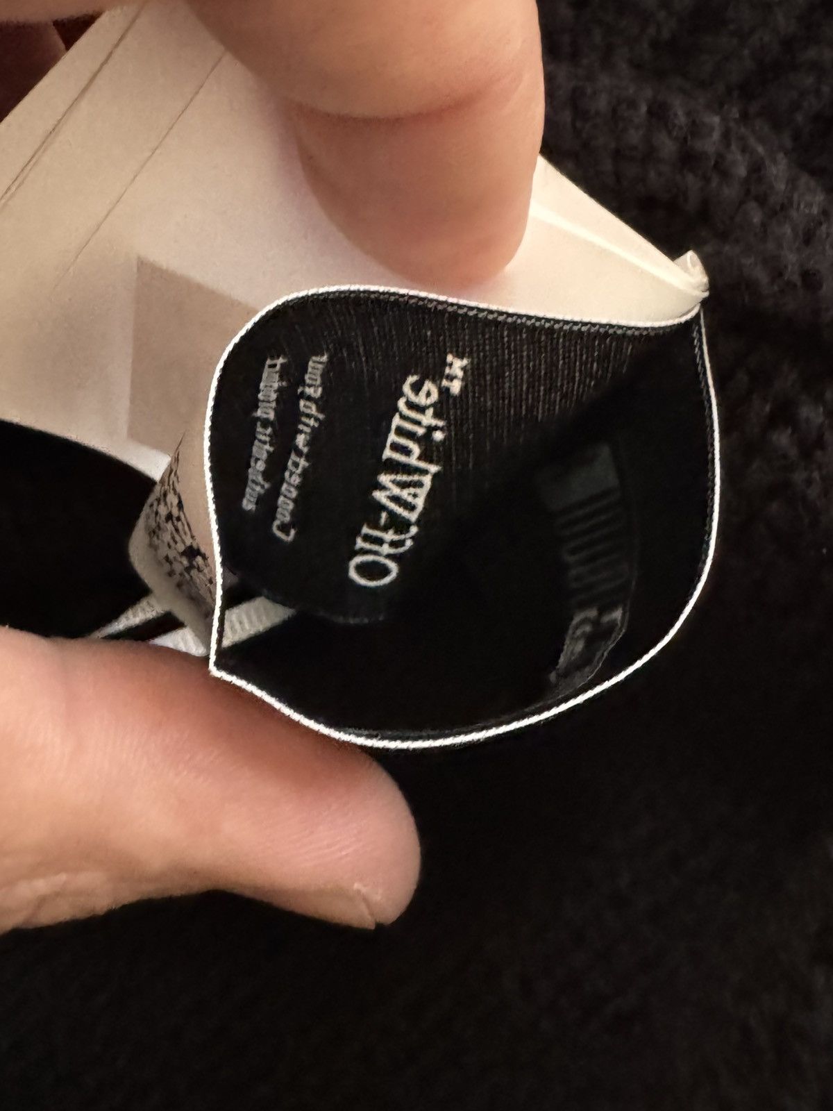 Off-White Off-White Sweater Oversized XL Size US XL / EU 56 / 4 - 5 Thumbnail