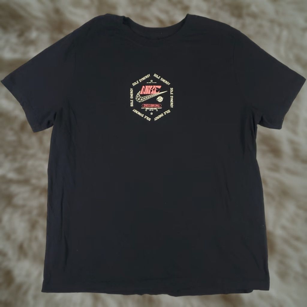 Nike Nike T-Shirt Mens XL Black Swoosh Casual Short Sleeve Sports Size US XL / EU 56 / 4 - 1 Thumbnail