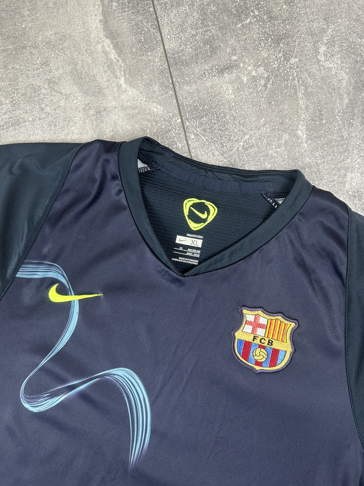 Nike Nike Barcelona FC Retro 2007/08 Training Soccer Jersey Size US S / EU 44-46 / 1 - 8 Thumbnail