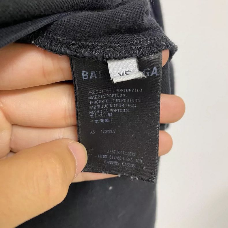 Balenciaga Balenciaga Short sleeve T-shirt with large logo on the bac Size US XS / EU 42 / 0 - 7 Thumbnail