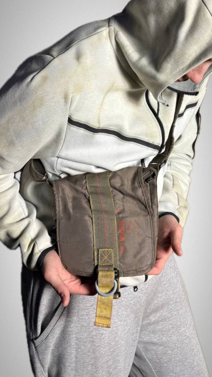 Japanese Brand Vintage Diesel style Y2K Avant Garde Distressed sling Bag Size ONE SIZE - 2 Thumbnail