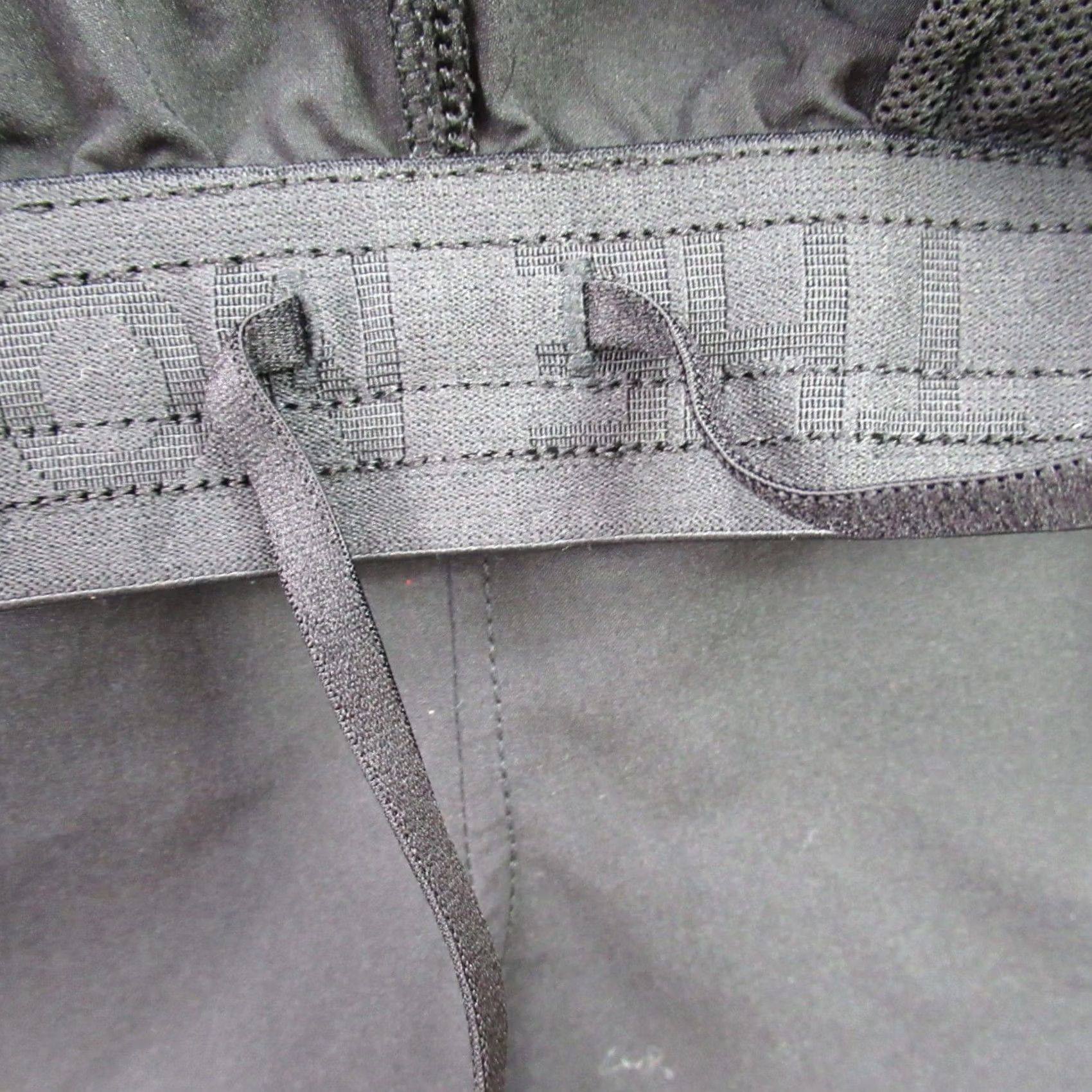 The North Face North Face Shorts Mens Small Black Outdoor Activewear Workout Drawstring Size US 27 - 3 Thumbnail