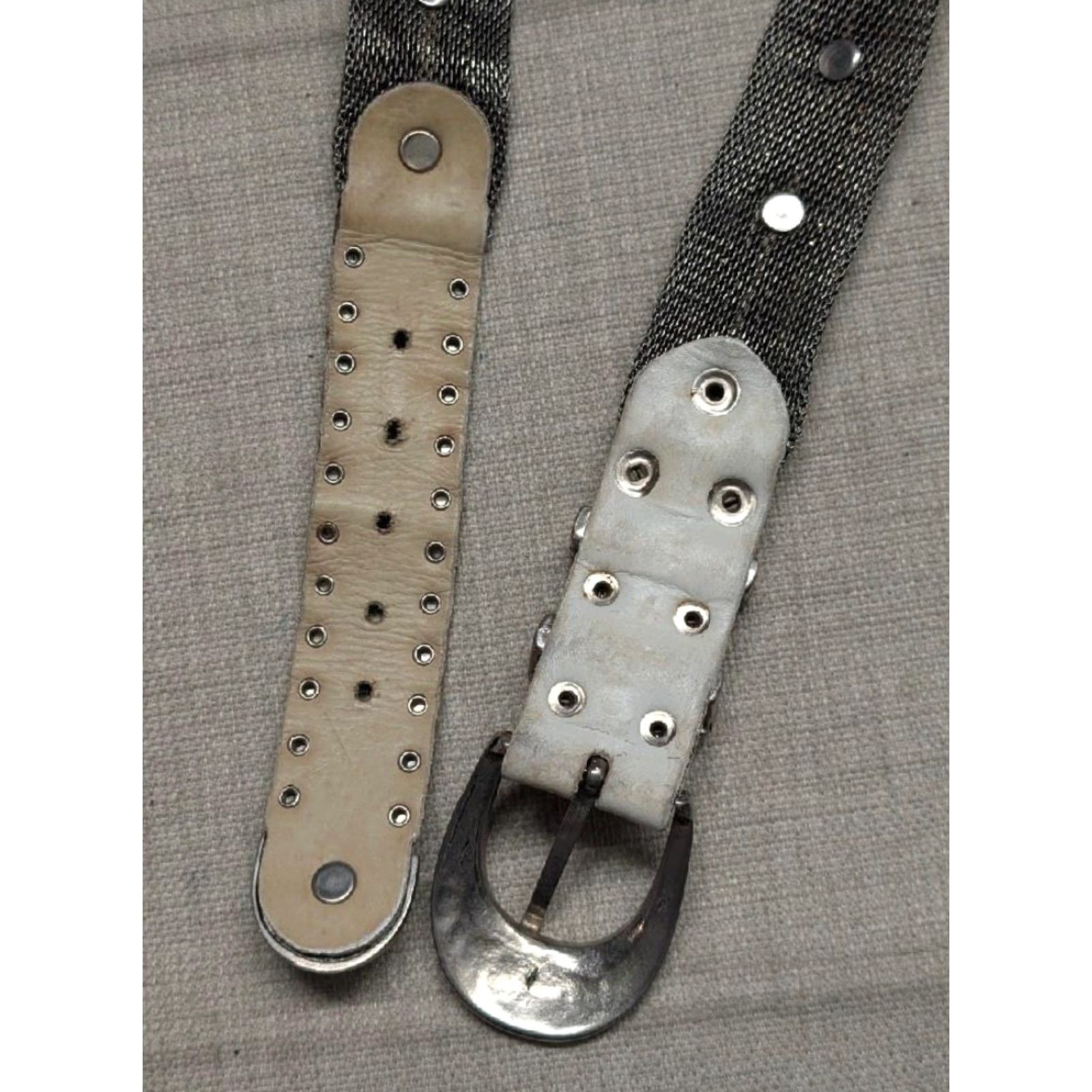 Vintage VINTAGE belt western studded white leather 30 size 30 silver Size 30 - 4 Thumbnail
