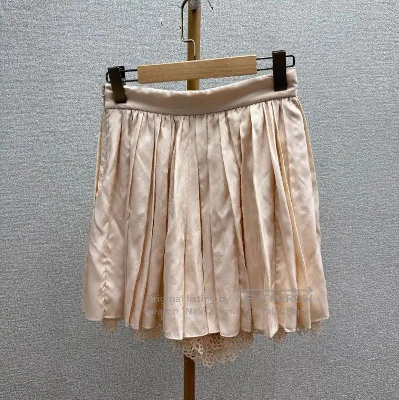 Chanel Chanel Summer Pink Silk Pleated Skirt . Size 23" - 1 Thumbnail
