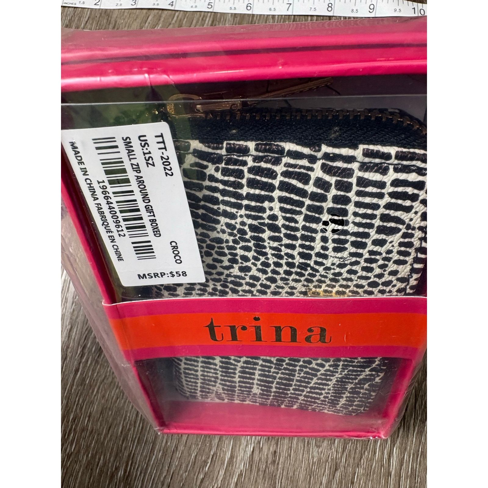 Trina Turk Trina Turk Chic Crocodile Pattern Wallet - New With Box! Size ONE SIZE - 6 Thumbnail