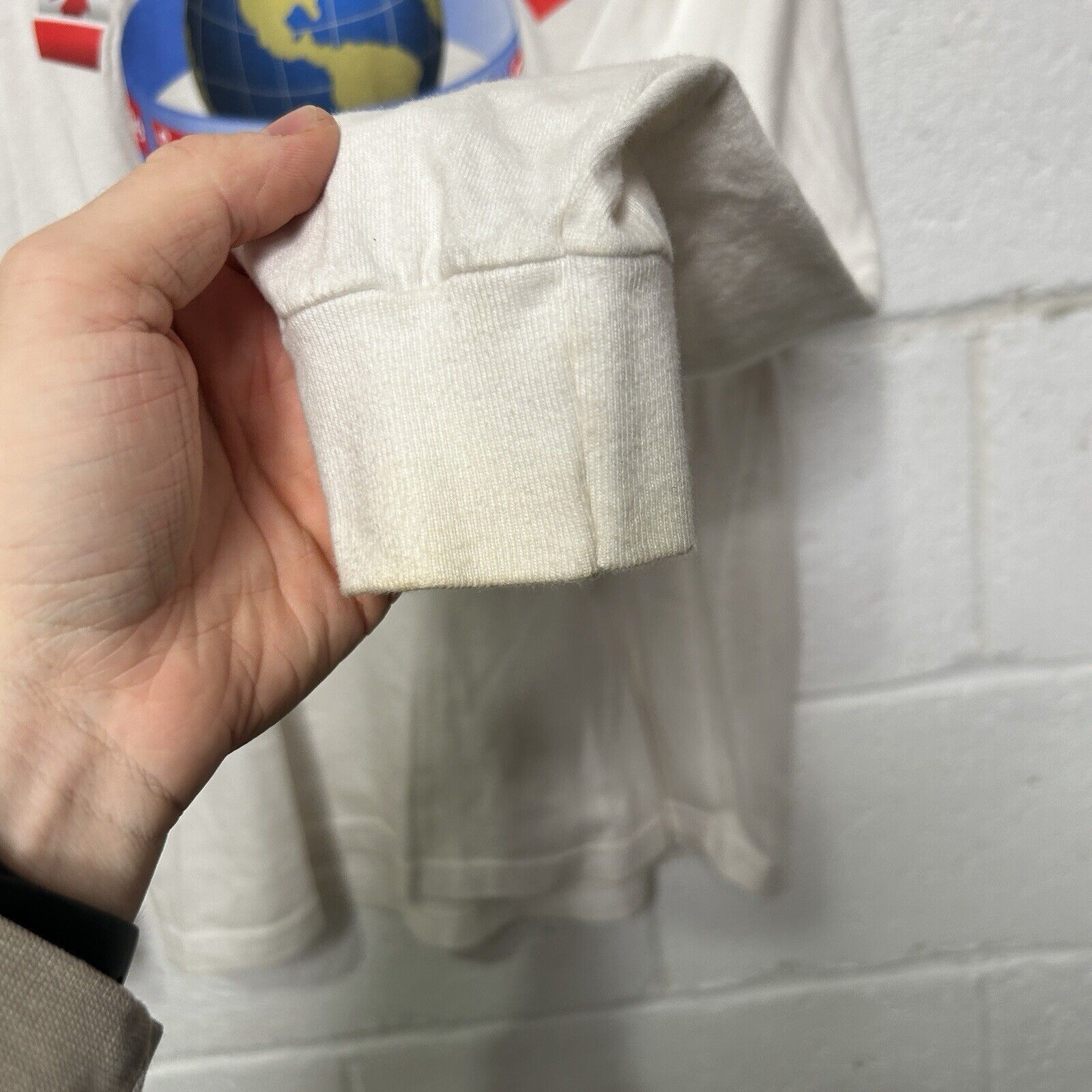 Supreme FW15 Supreme Worldwide L/S Long Sleeve Flags “White” 2024 Size US M / EU 48-50 / 2 - 5 Thumbnail