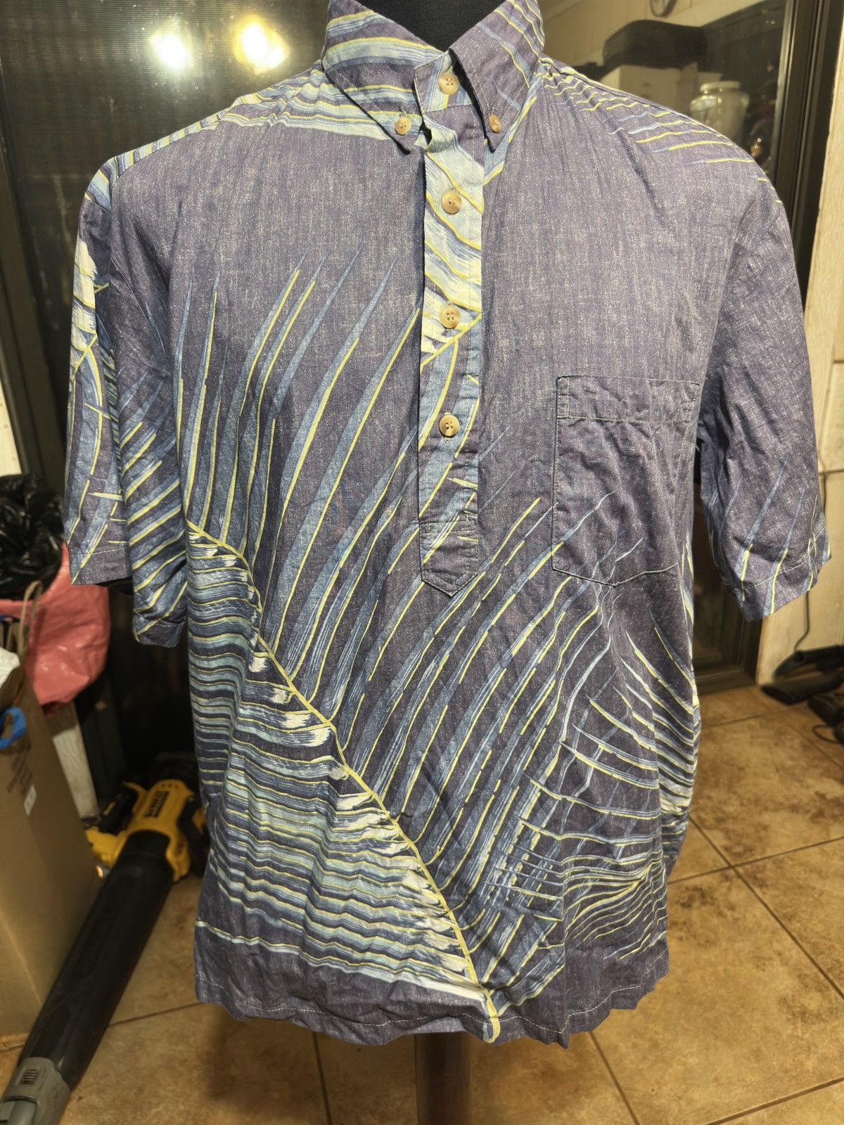 Other PreOwned Kahala Hawaiian Print Blue 3/4 Button Men's Large Size US L / EU 52-54 / 3 - 1 Thumbnail