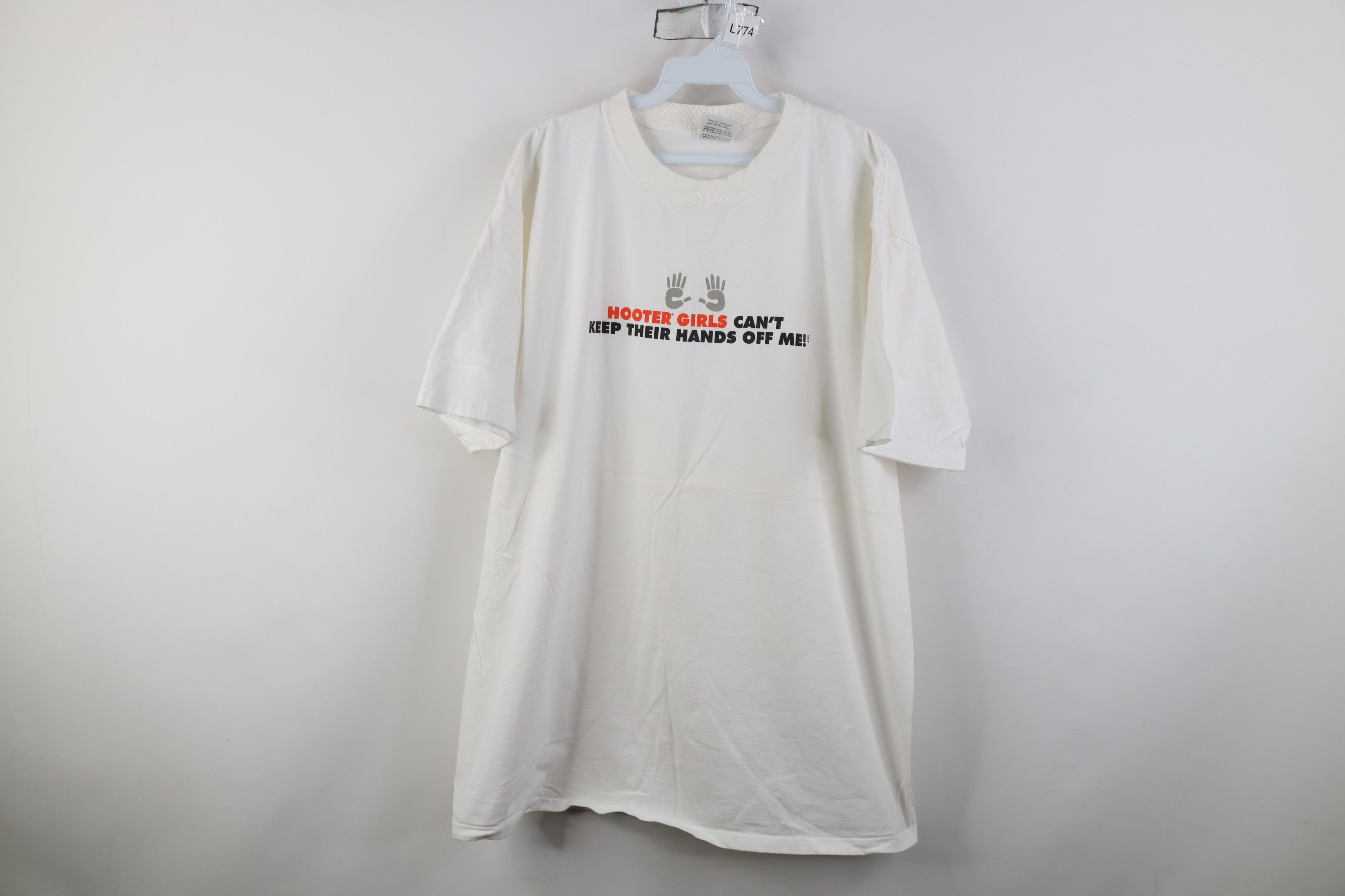Vintage Vintage 90s Hooters Can't Keep Their Hands Off Me T-Shirt Size US XL / EU 56 / 4 - 1 Thumbnail
