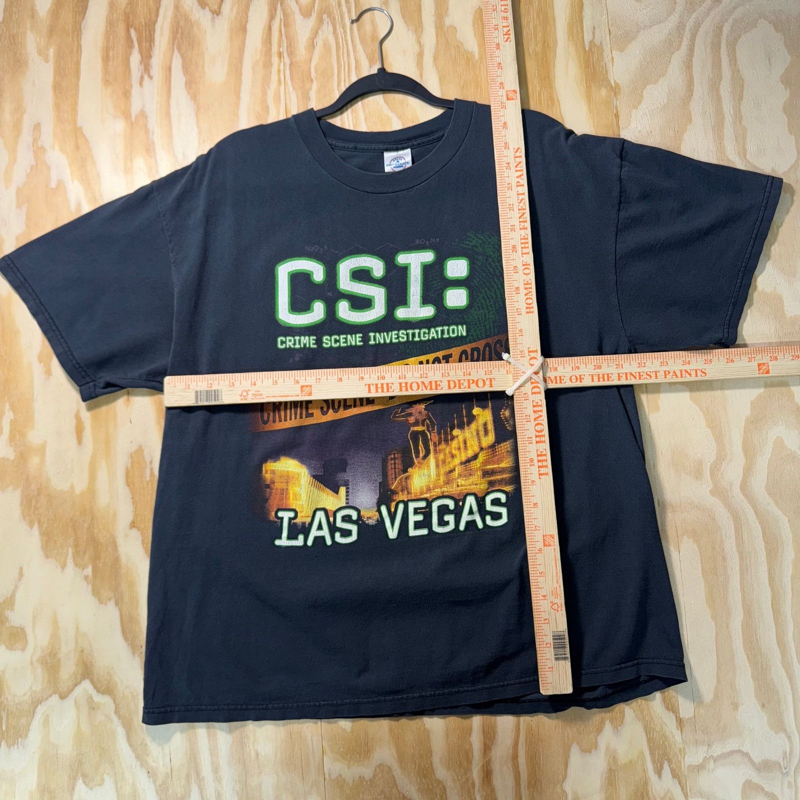 Delta Vintage Y2K CSI tv show promo Las Vegas faded 2000s t-shirt Size US XL / EU 56 / 4 - 4 Thumbnail