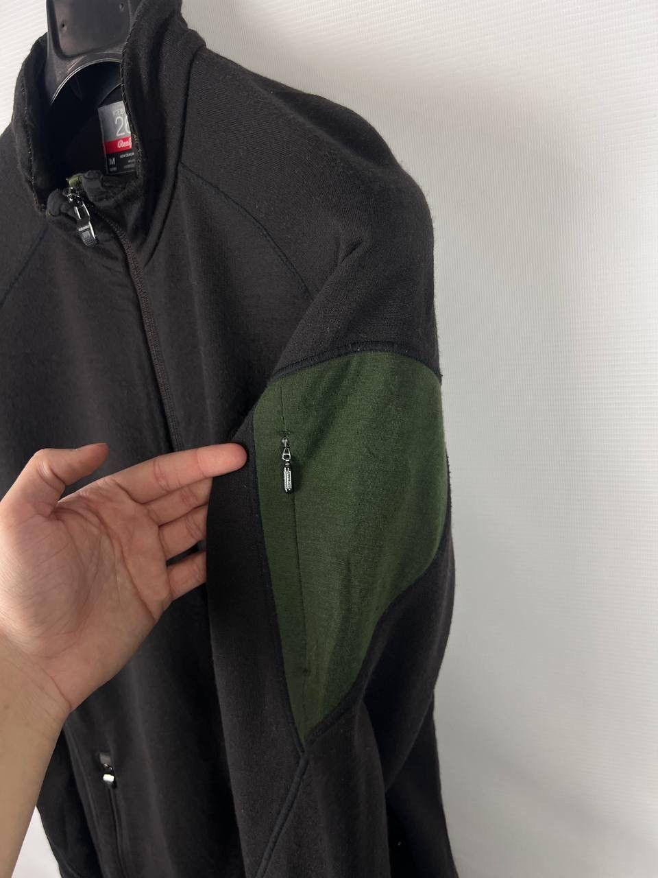 Icebreaker Icebreaker wool real fleece full zip size M Size US M / EU 48-50 / 2 - 9 Thumbnail