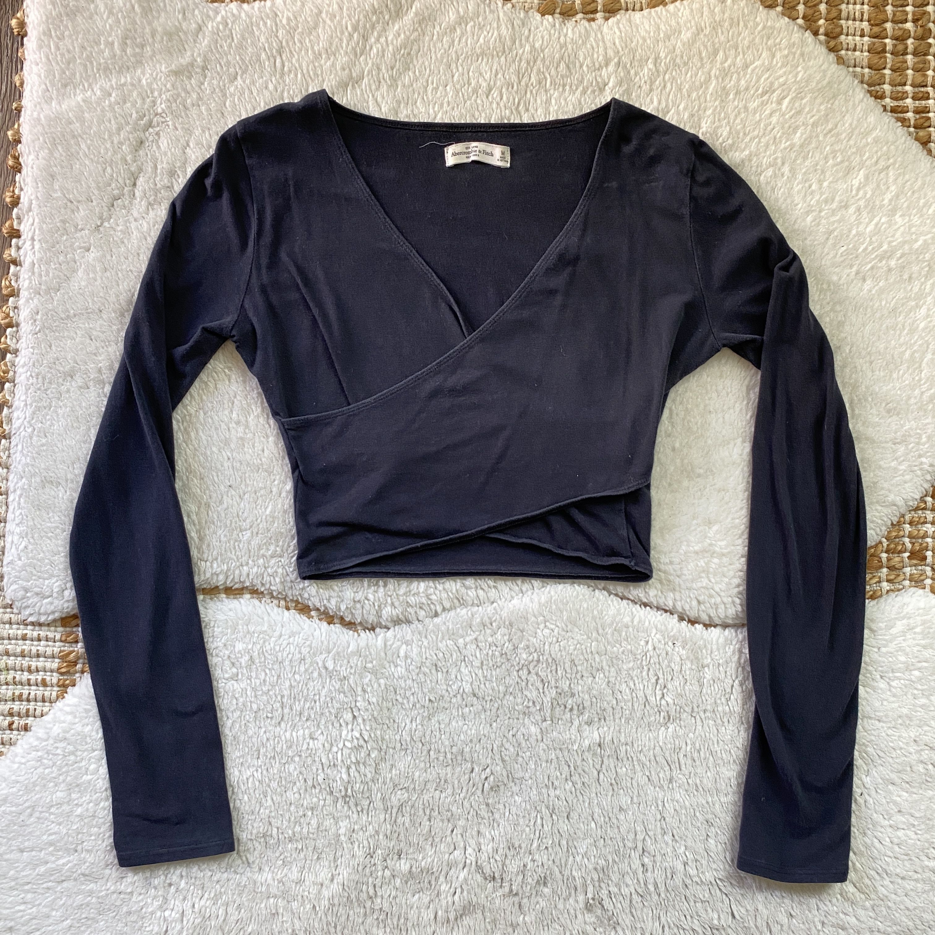 Abercrombie & Fitch Abercrombie & Fitch Cropped Wrap Long Sleeve Top Size M / US 6-8 / IT 42-44 - 8 Thumbnail
