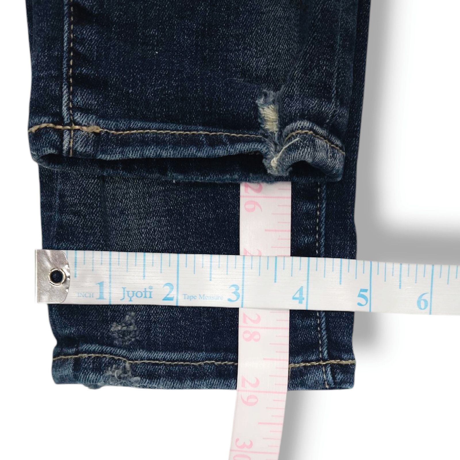 Buckle Black EUC Buckle Black Fit No. 53 Ankle Skinny Jeans Sz. 25x29 Size 25" / US 0 / IT 36 - 9 Thumbnail
